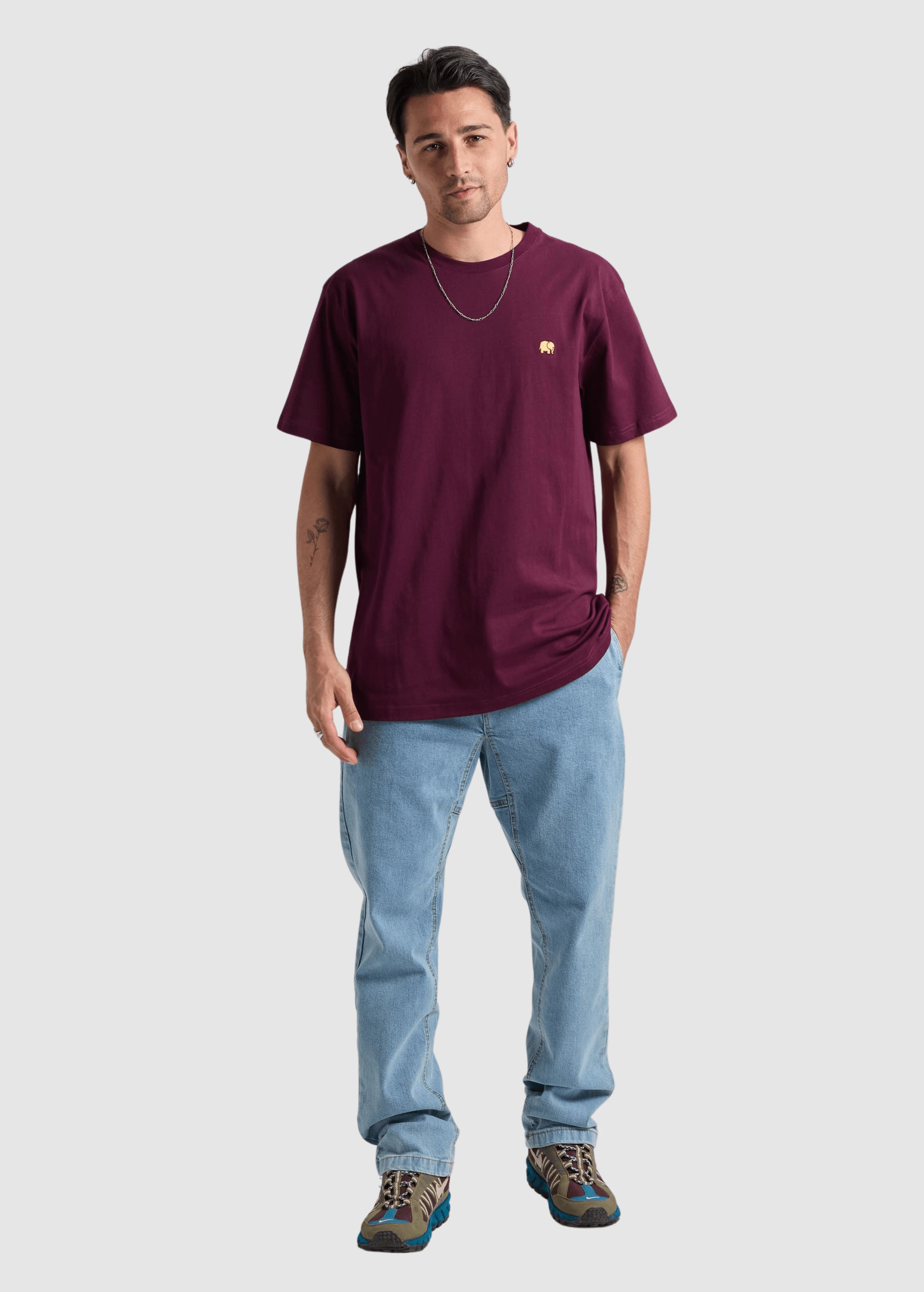 trendsplant-organic-essential-t-shirt-wine-red-4.jpeg Organic Essential T-Shirt Wine Red