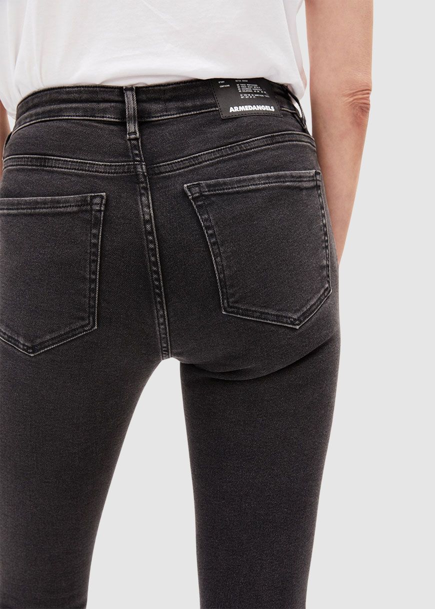 Tillaa X Stretch Tillaa X Stretch