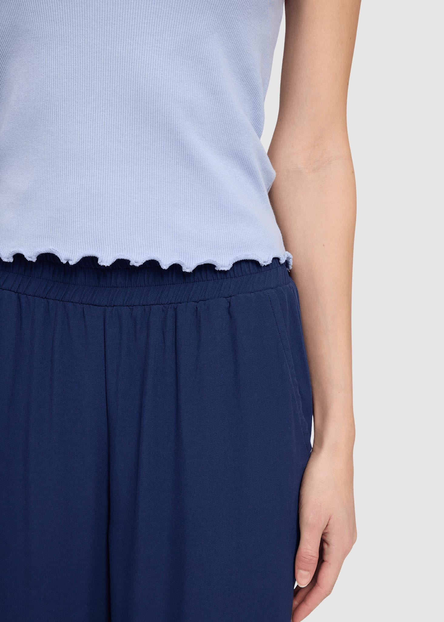 Babylock Hems T-Shirt Cloud Blue