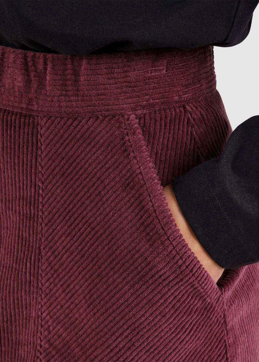 dedicated_skirt_majorna_corduroy_AW_25_DED_22957_Fig_Red_5_a50da3ddee Skirt Majorna Corduroy