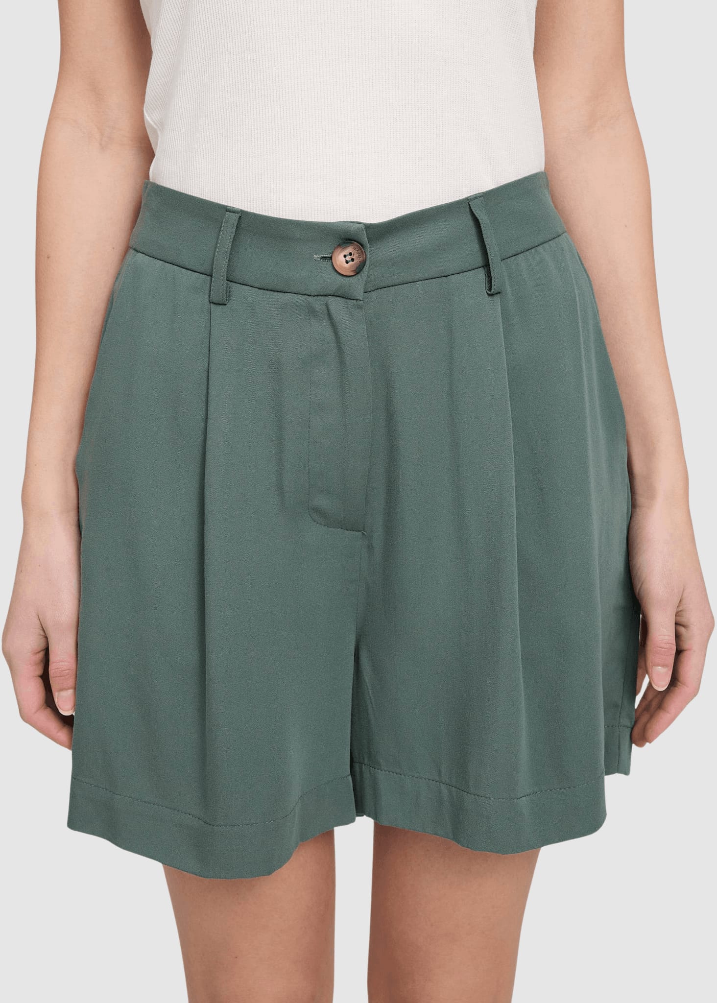 mazine-pleated-viscose-shorts-bottle-7.jpeg Pleated Viscose Shorts Bottle