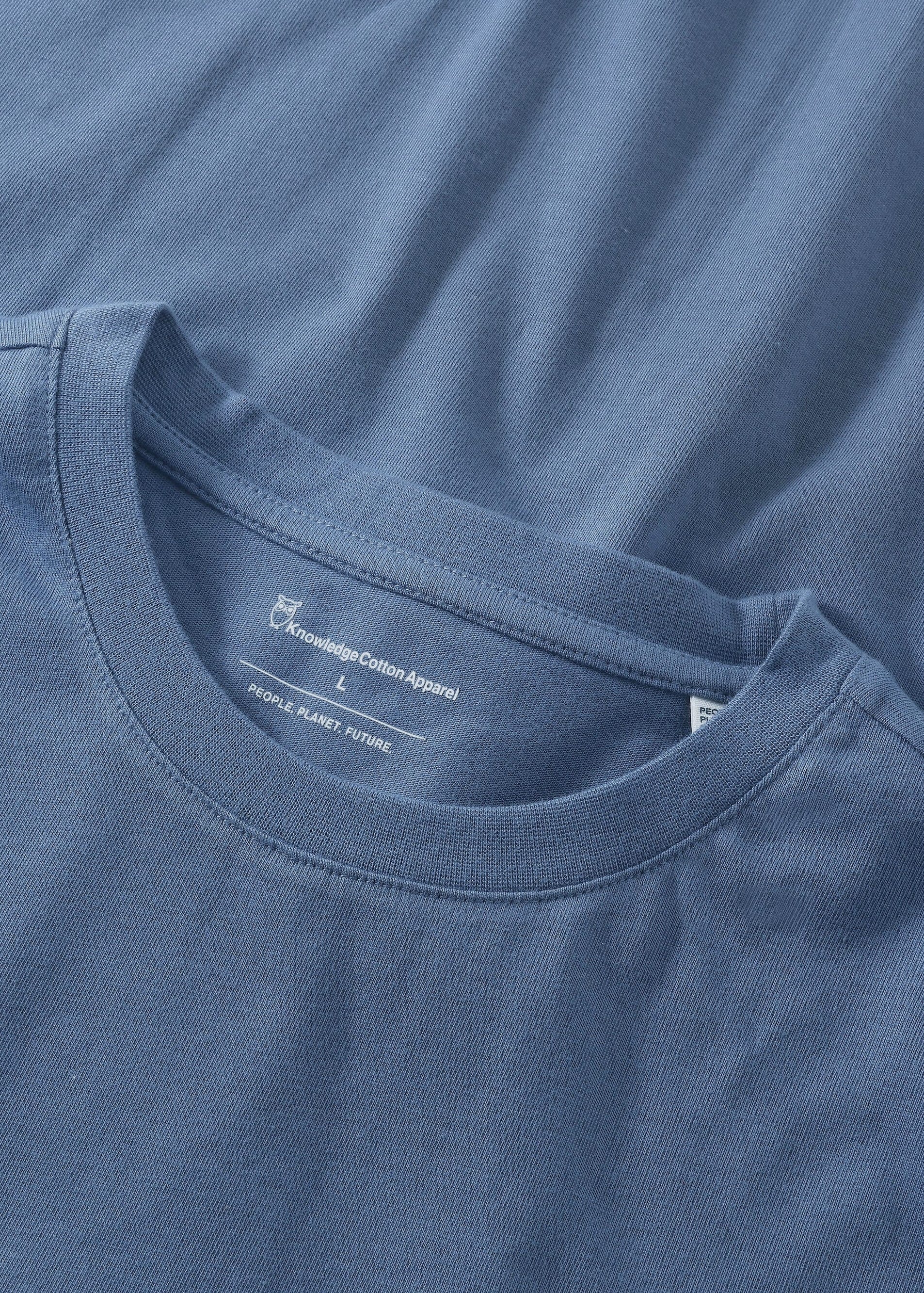 knowledge-cotton-apparel-back-print-t-shirt-vintage-indigo-6.jpeg Back Print T-Shirt Vintage Indigo