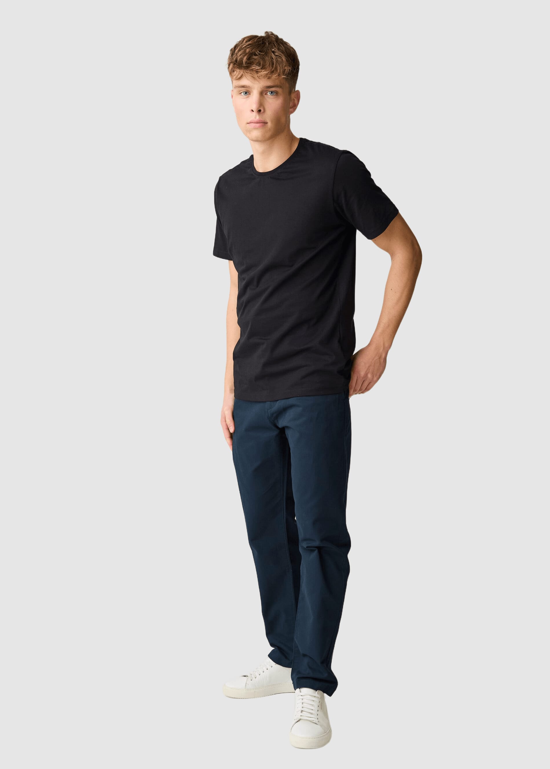 knowledge-cotton-apparel-chuck-regular-chino-twill-pants-total-eclipse-2.jpeg Chuck Regular Chino Twill Pants Total Eclipse