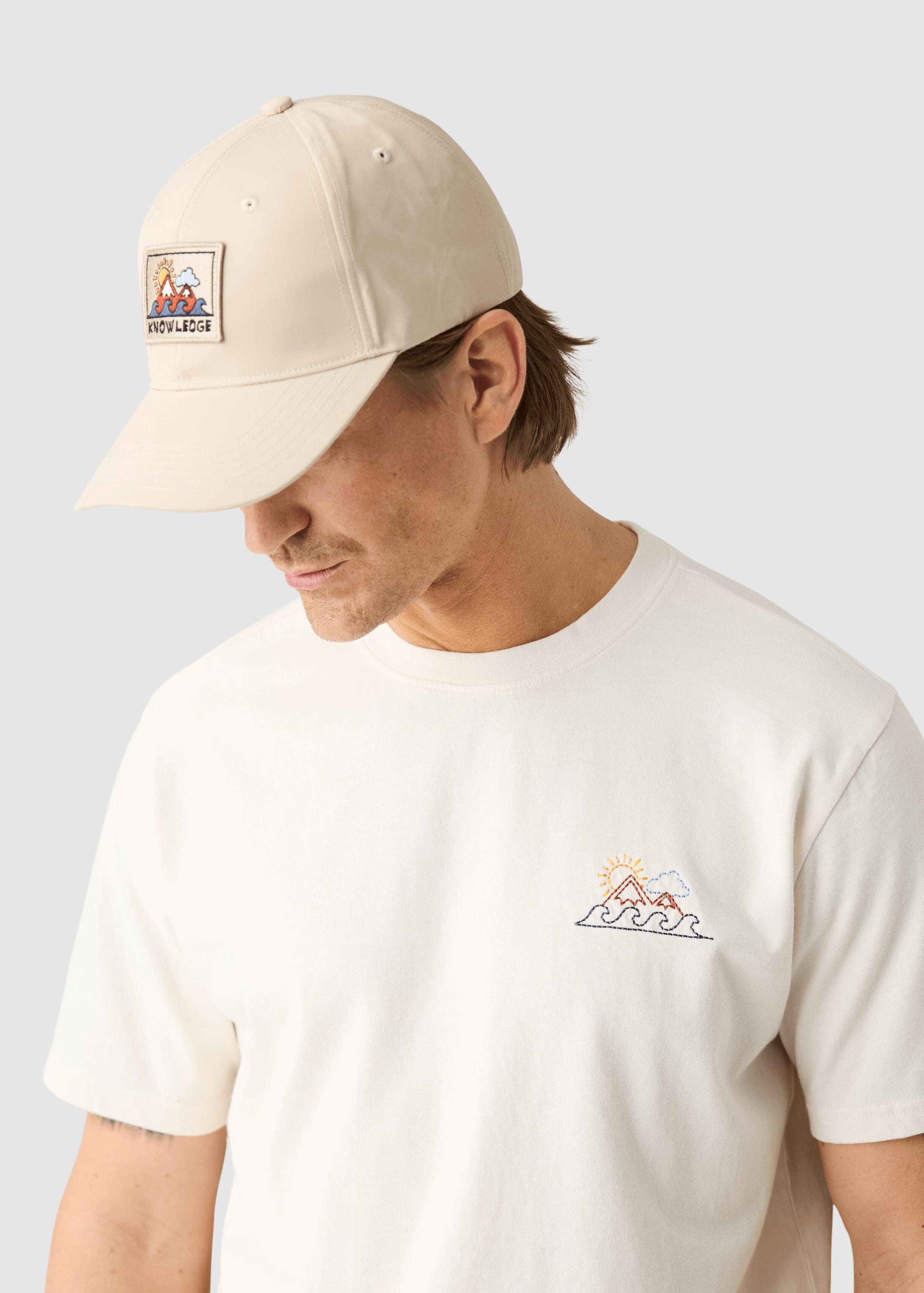 Chest Print T-Shirt Egret Chest Print T-Shirt Egret