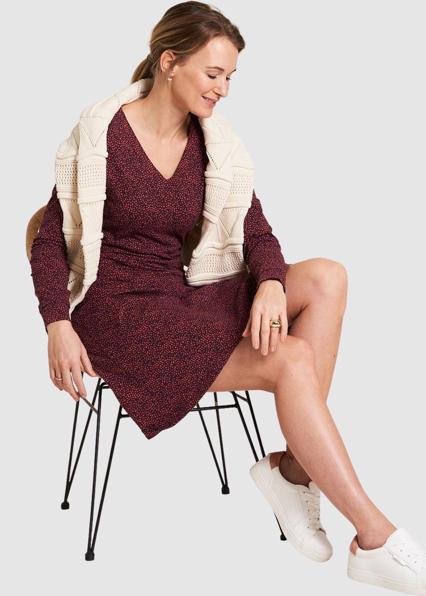 Jersey-Kleid mit V-Ausschnitt Jersey-Kleid mit V-Ausschnitt