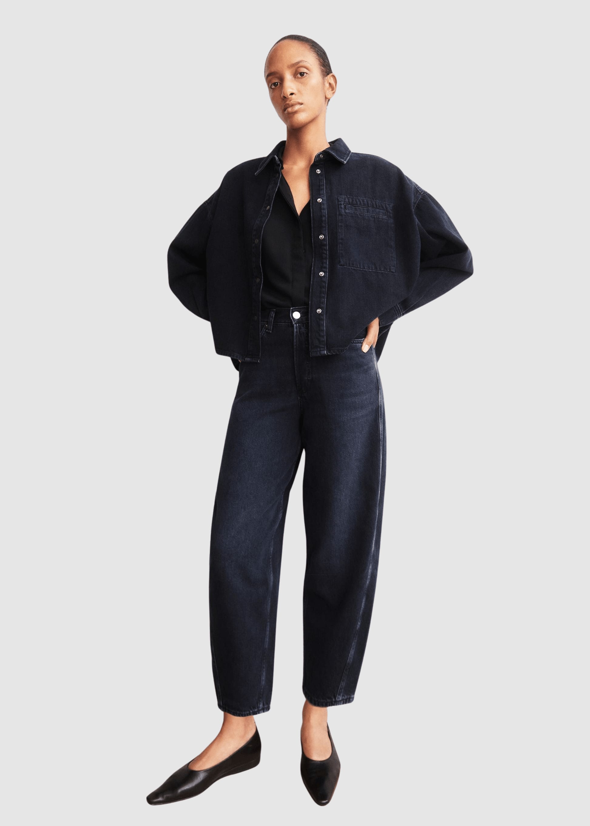 armedangels-baarly-high-waist-barrel-jean-fluid-ink-4.jpeg Baarly High Waist Barrel Jean Fluid Ink