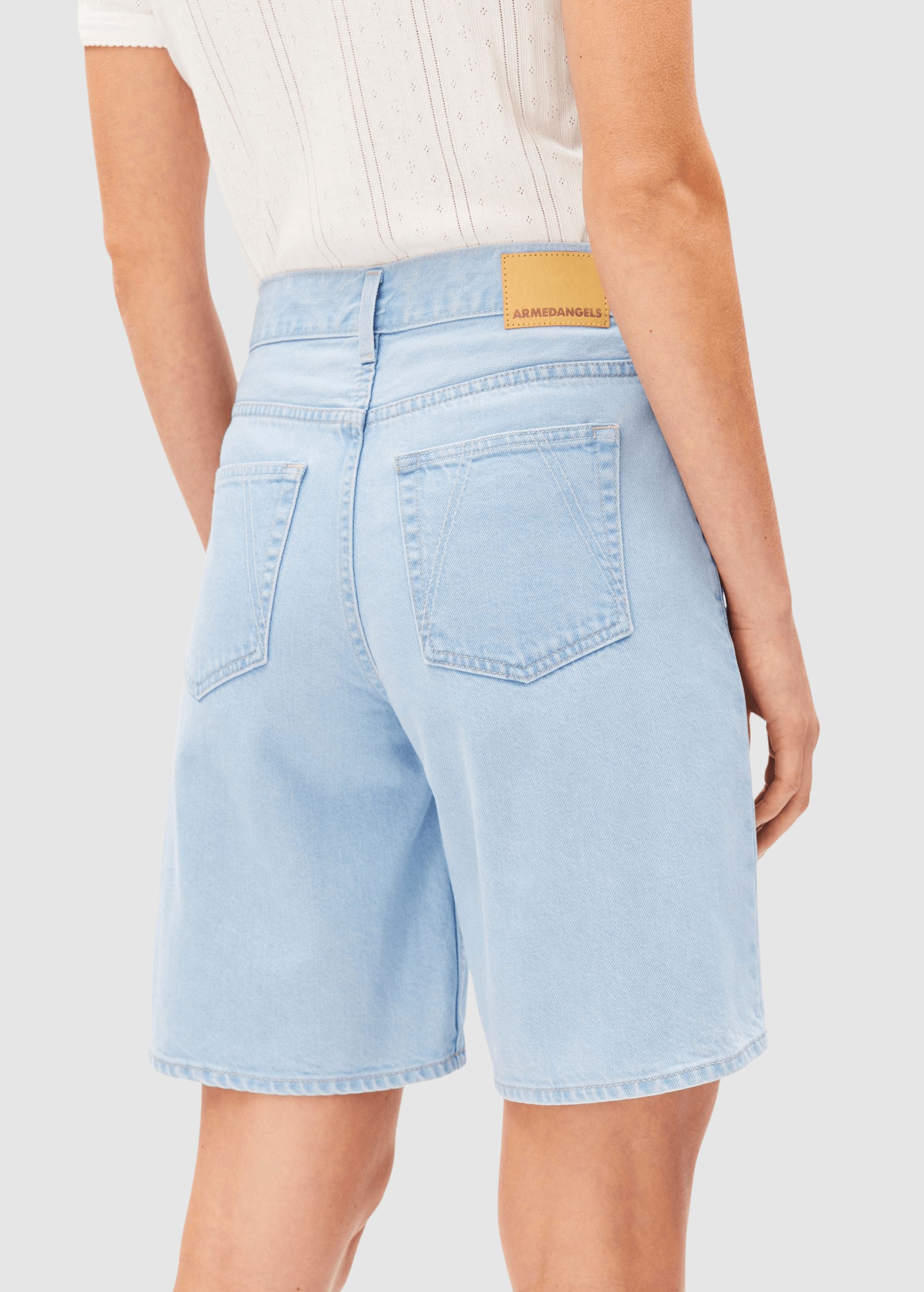 Thaalina Mid Waist Denim Short Fresh Blue Thaalina Mid Waist Denim Short Fresh Blue