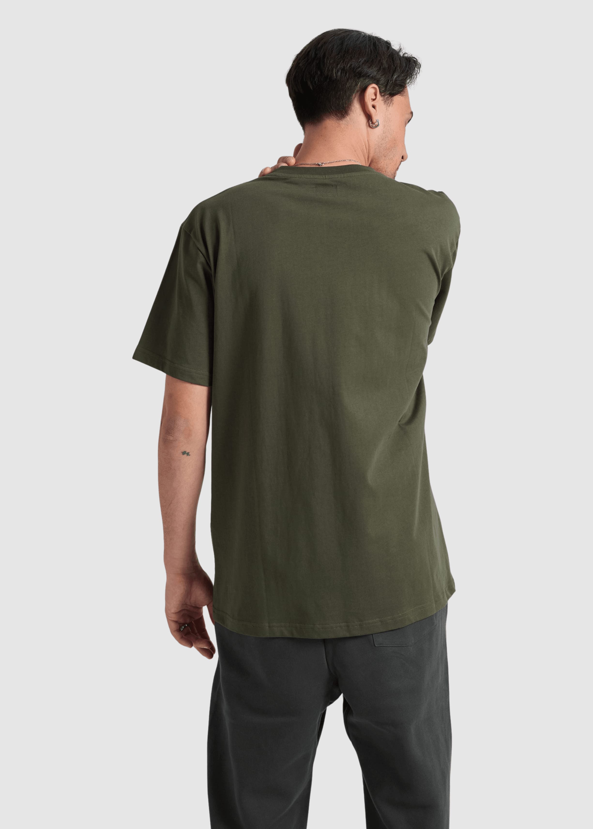 trendsplant-organic-essential-t-shirt-kombu-green-2.jpeg Organic Essential T-Shirt Kombu Green