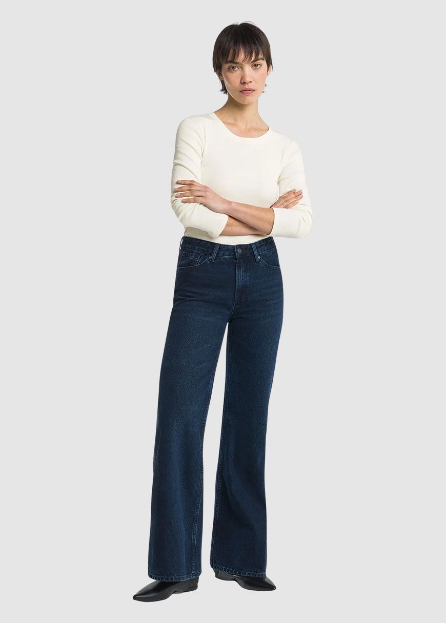 kings_of_indigo_jane_AW_25_KOI_K240701501_Holo_Blue_Black_Worn_4_b632452939 Jane