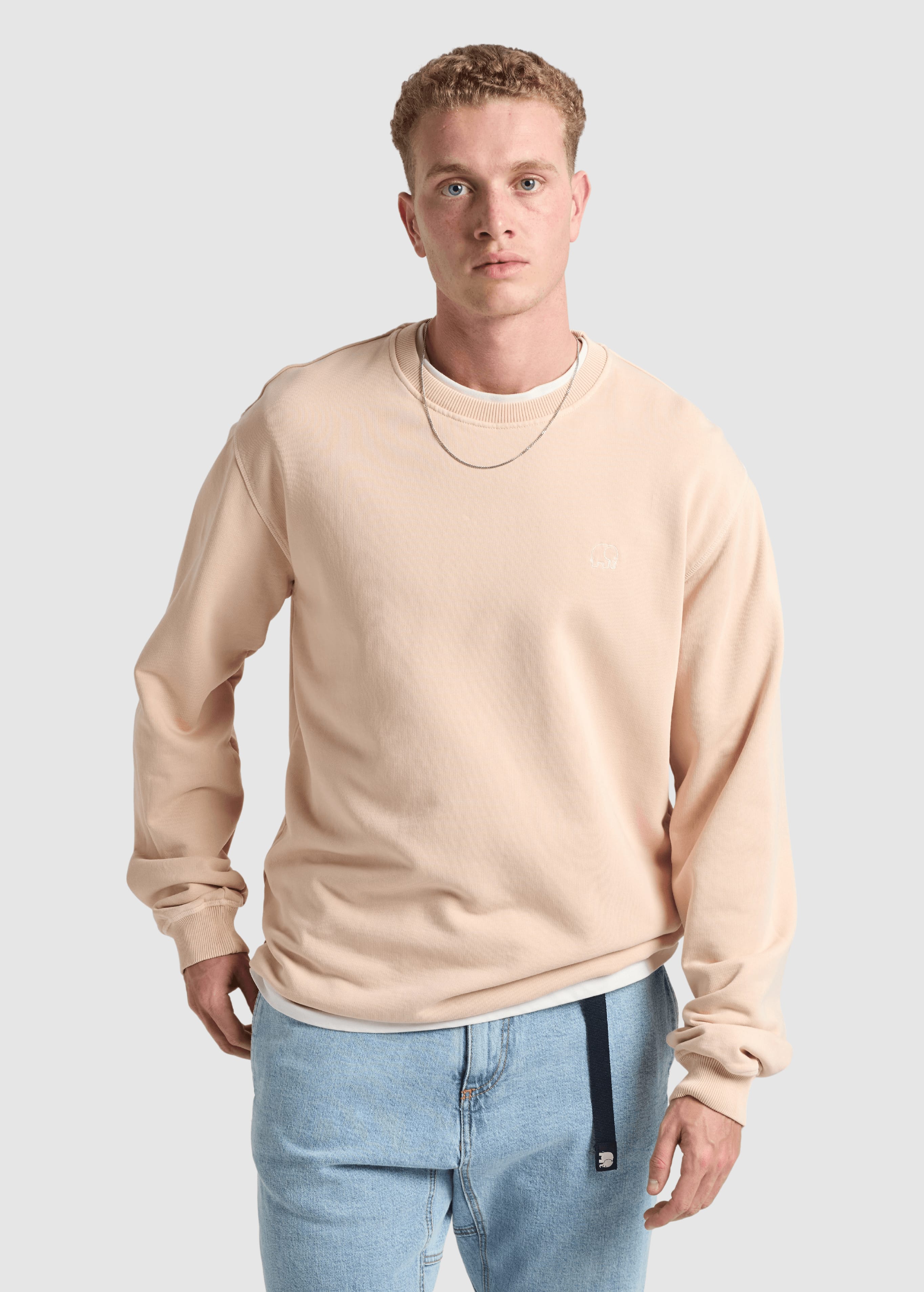 trendsplant-essential-sunwashed-sweatshirt-smoke-gray-grey-1.jpeg Essential Sunwashed Sweatshirt Smoke Gray Grey
