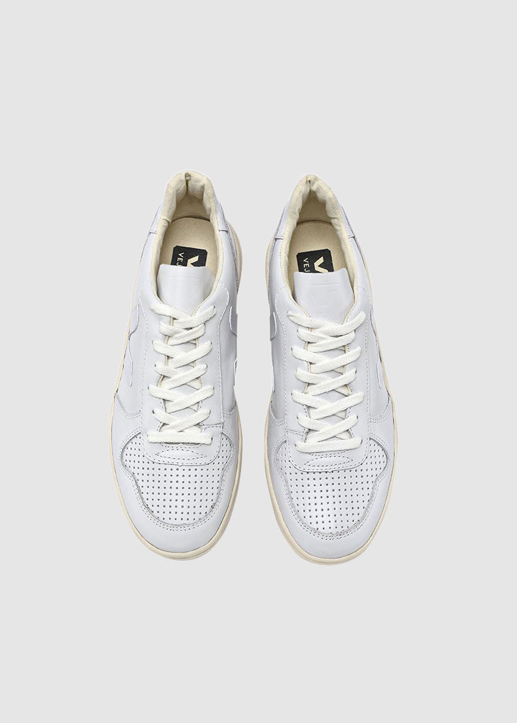 V10 Leather Extra White