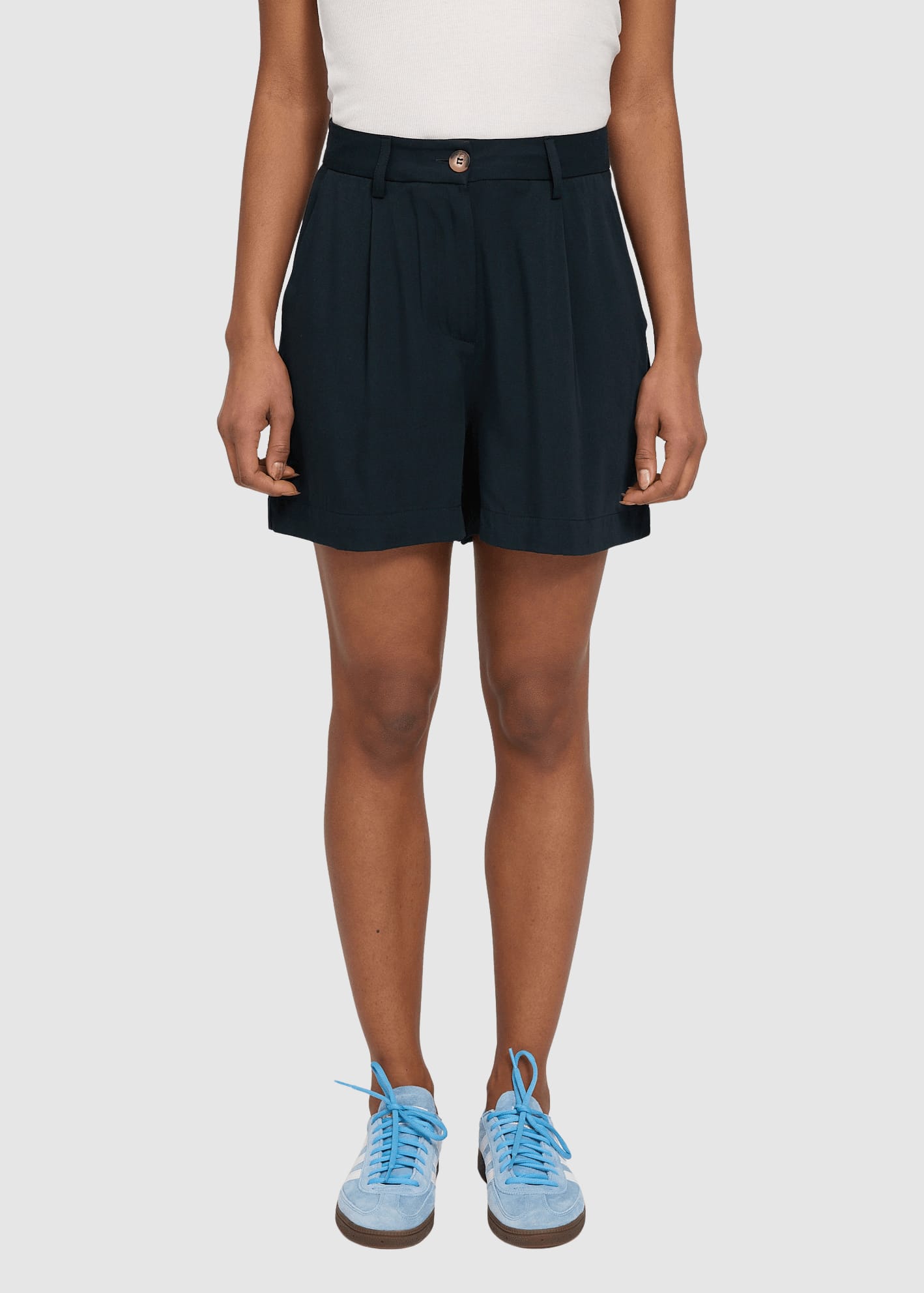 Pleated Viscose Shorts Black