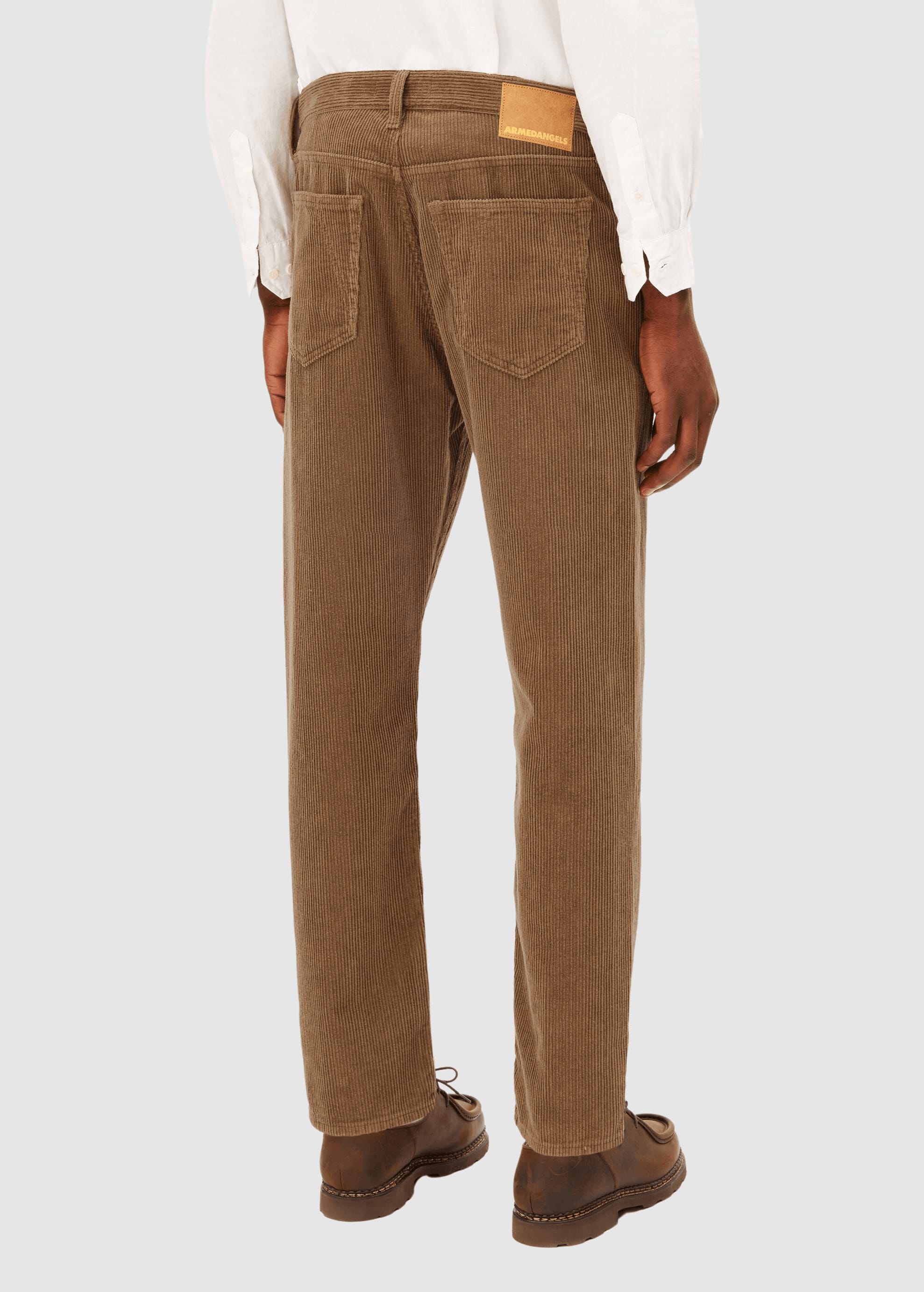 armedangels-maakx-relaxed-corduroy-pant-amberwood-2.jpeg Maakx Relaxed Corduroy Pant Amberwood