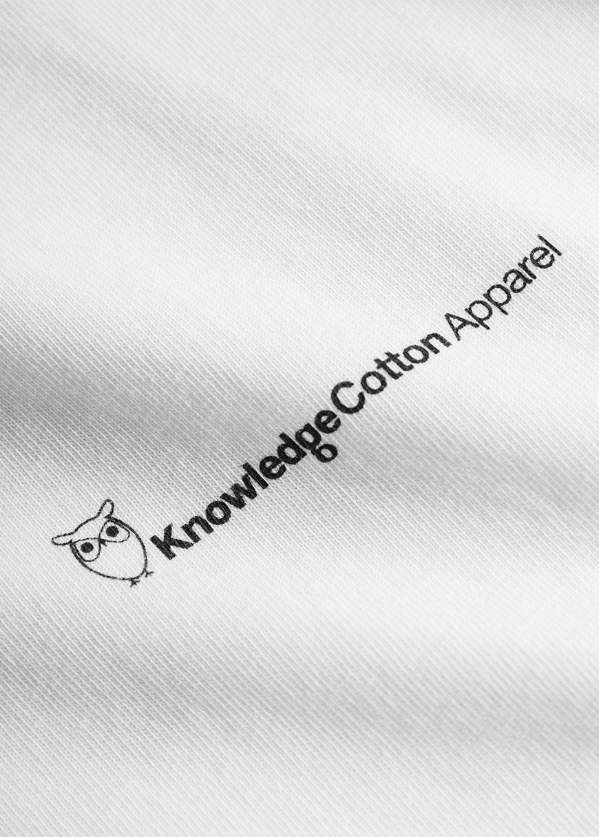Regular Trademark Mountain Back Printed T-Shirt Regular Trademark Mountain Back Printed T-Shirt
