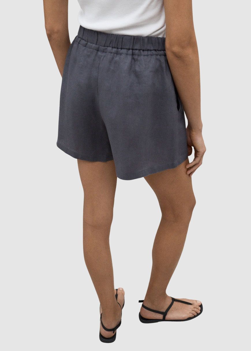 Yeraalf Linen Shorts Woman