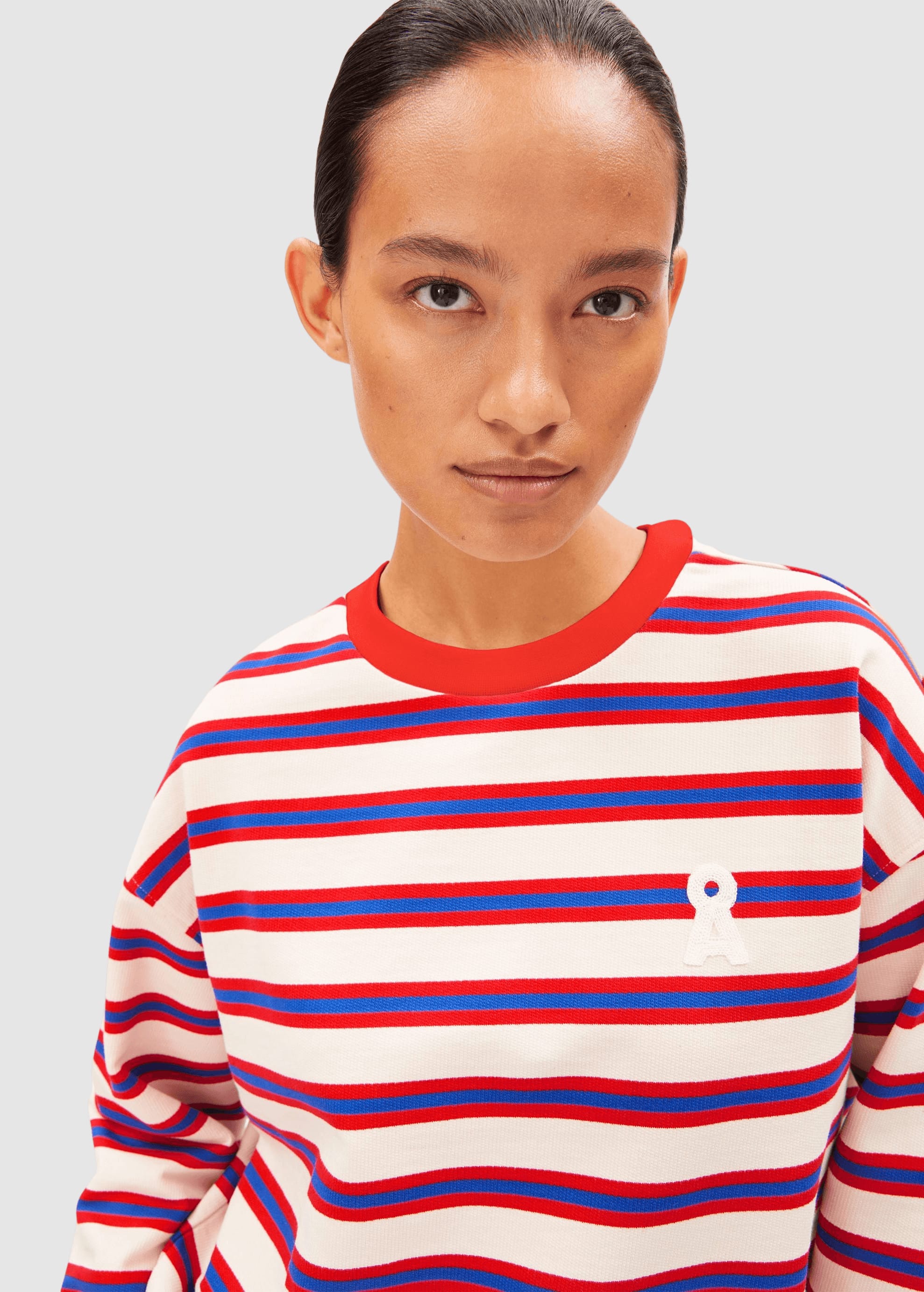 Iconic Å Frankaa Bold Sweat Undyed-Mars Red-Dynamo Blue