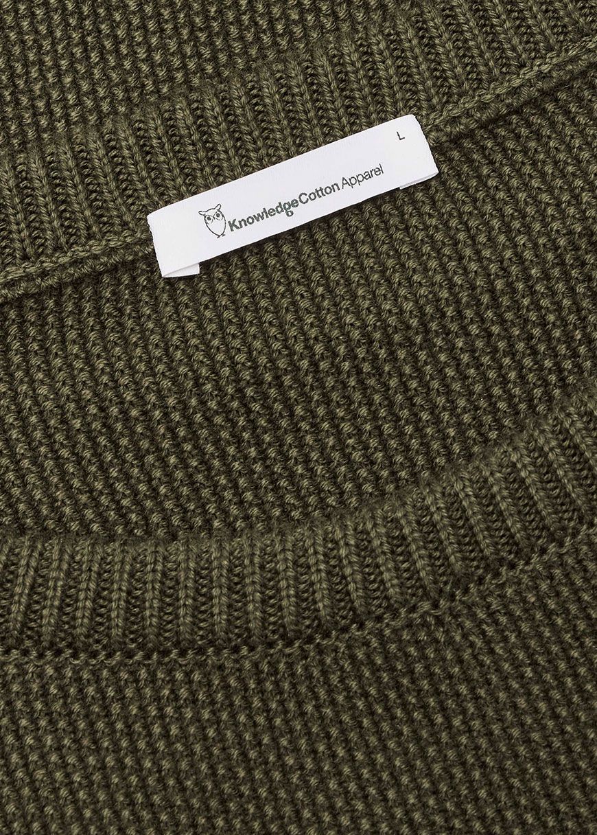 Pique Badge Knit O-Neck