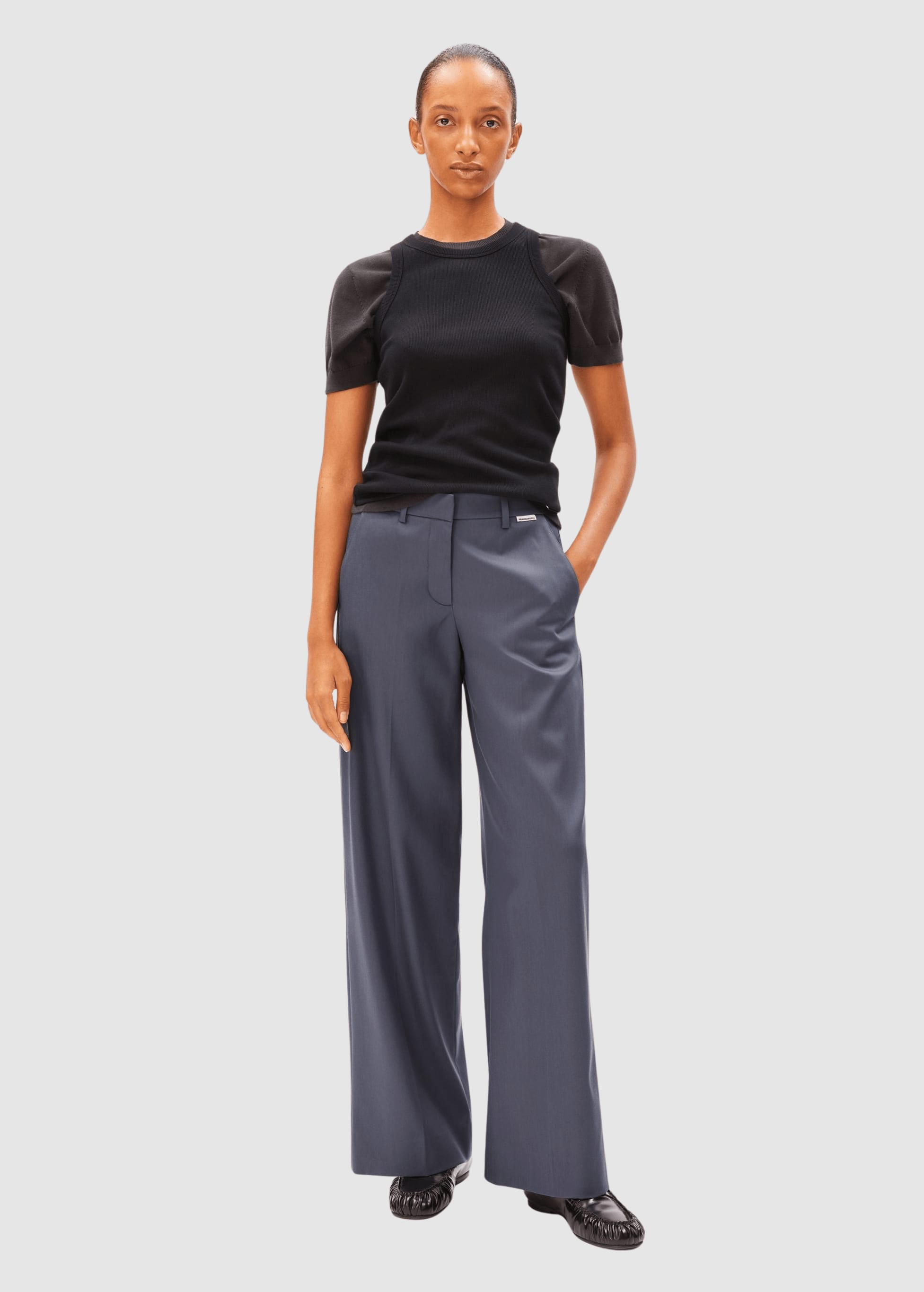 Leandraa Pant Moonshadow