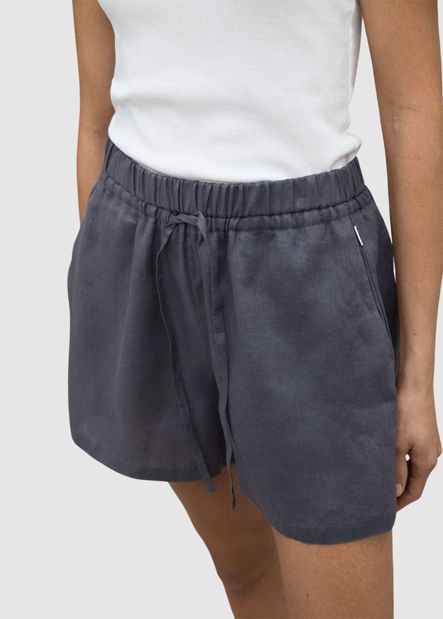 Yeraalf Linen Shorts Woman