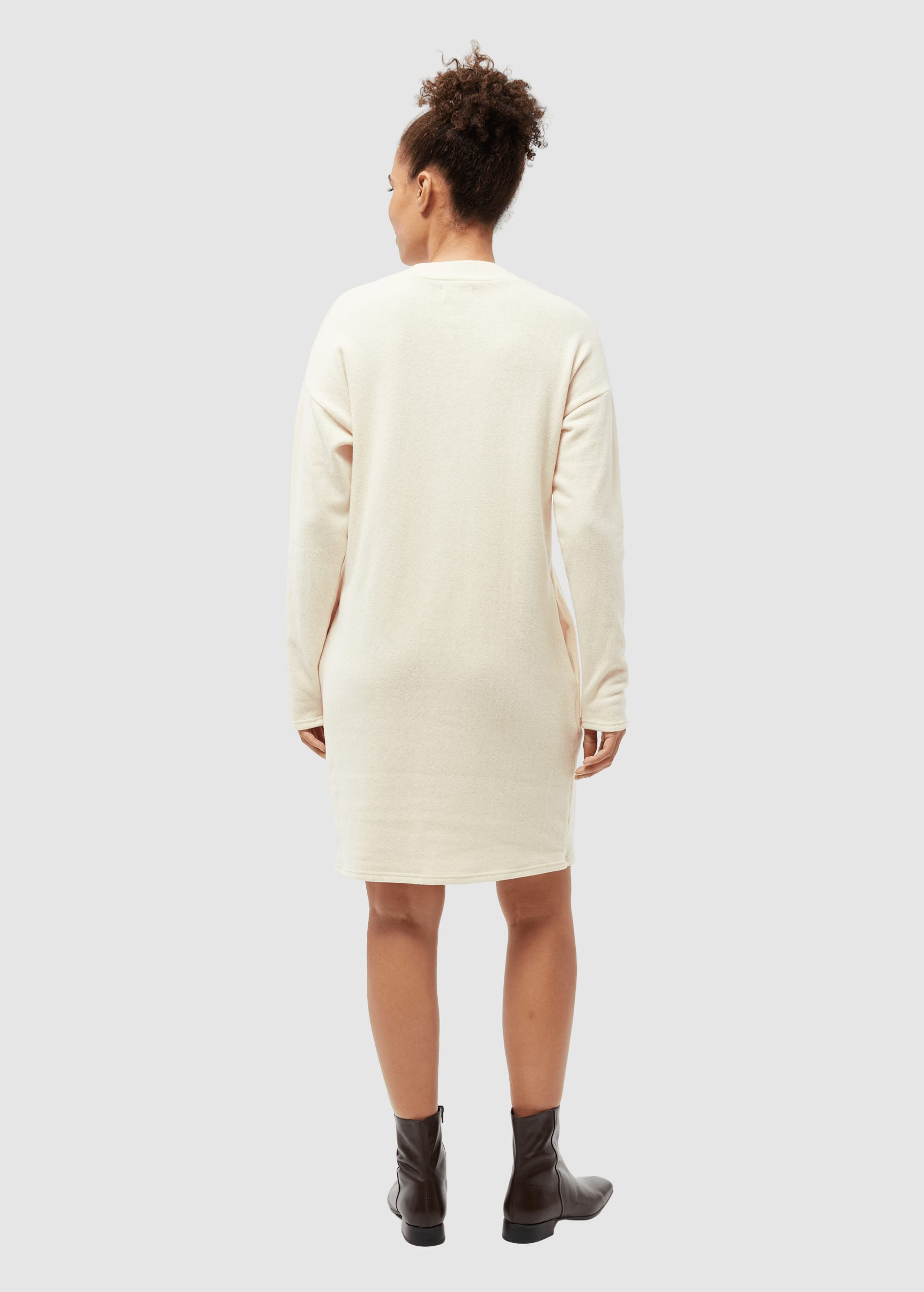 givn-gbjohanne-off-white-2.jpeg Gbjohanne Off White