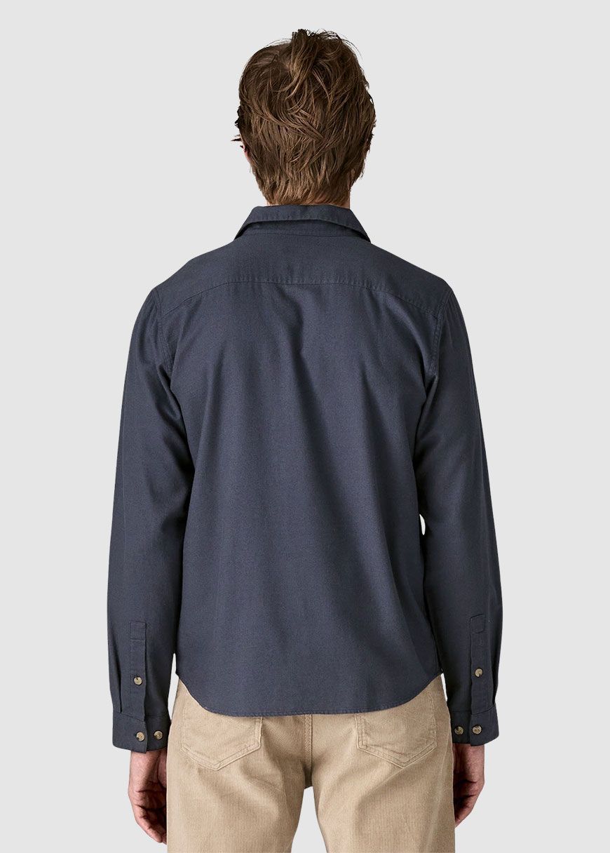 patagonia_m_s_l_s_lw_fjord_flannel_shirt_AW_25_PAT_42410_Smolder_Blue_3_8d3c8cb8e6 M's L/S LW Fjord Flannel Shirt