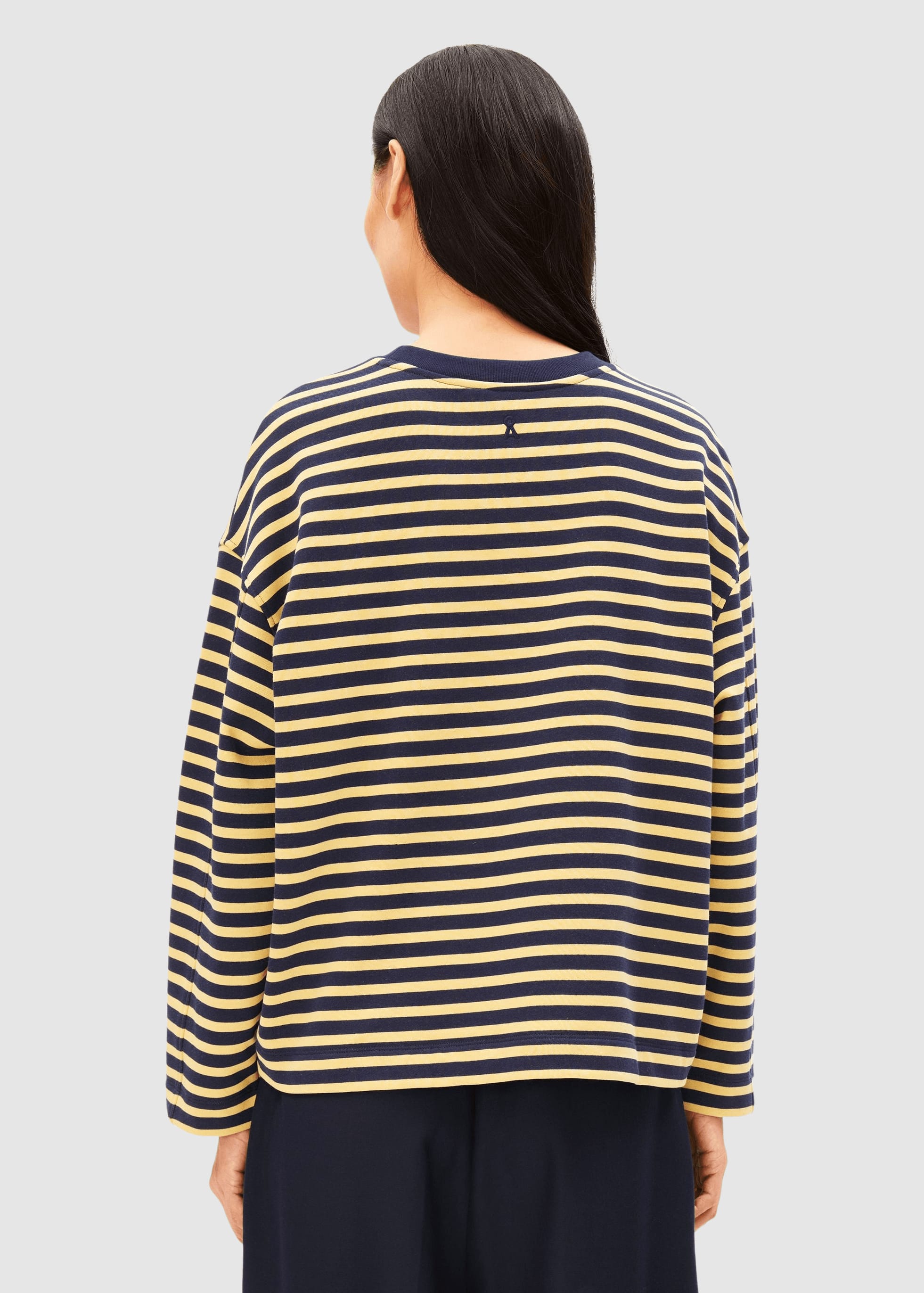 armedangels-frankaa-maarlen-stripe-sweat-golden-hay-tinted-navy-2.jpeg Frankaa Maarlen Stripe Sweat Golden Hay Tinted Navy