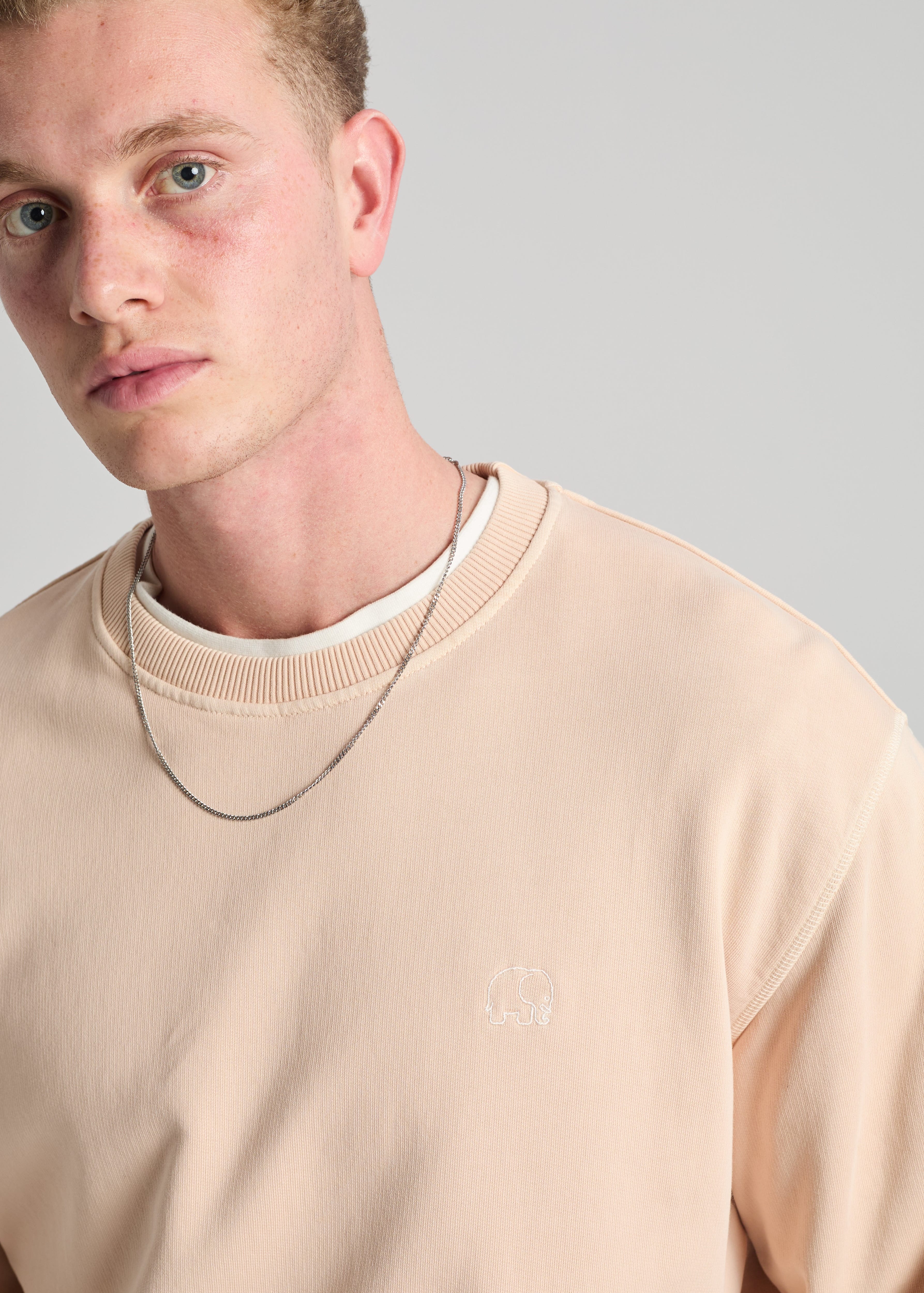 trendsplant-essential-sunwashed-sweatshirt-smoke-gray-grey-3.jpeg Essential Sunwashed Sweatshirt Smoke Gray Grey