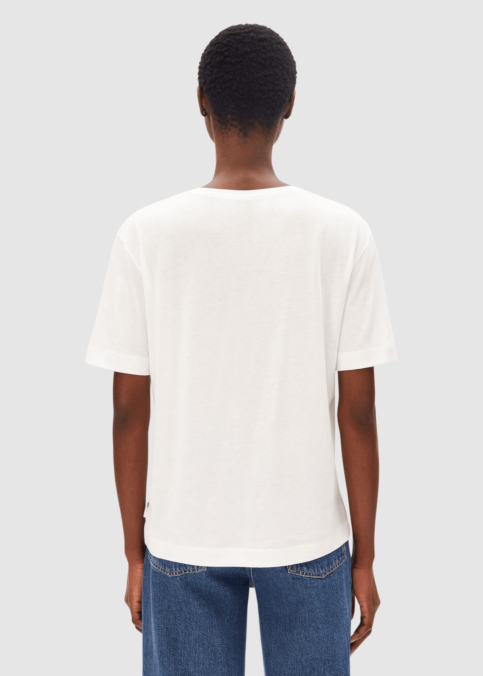 V-Neck T-Shirt White V-Neck T-Shirt White