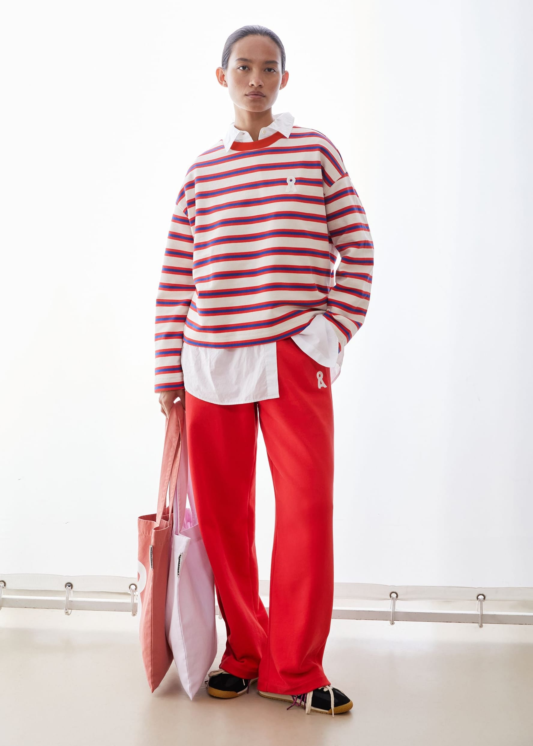 Iconic Å Frankaa Bold Sweat Undyed-Mars Red-Dynamo Blue