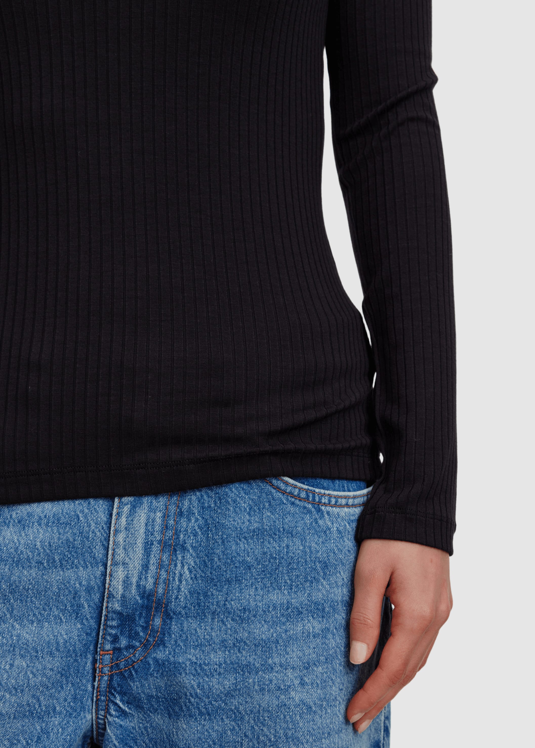 recolution-stella-black-5.jpeg Stella Black