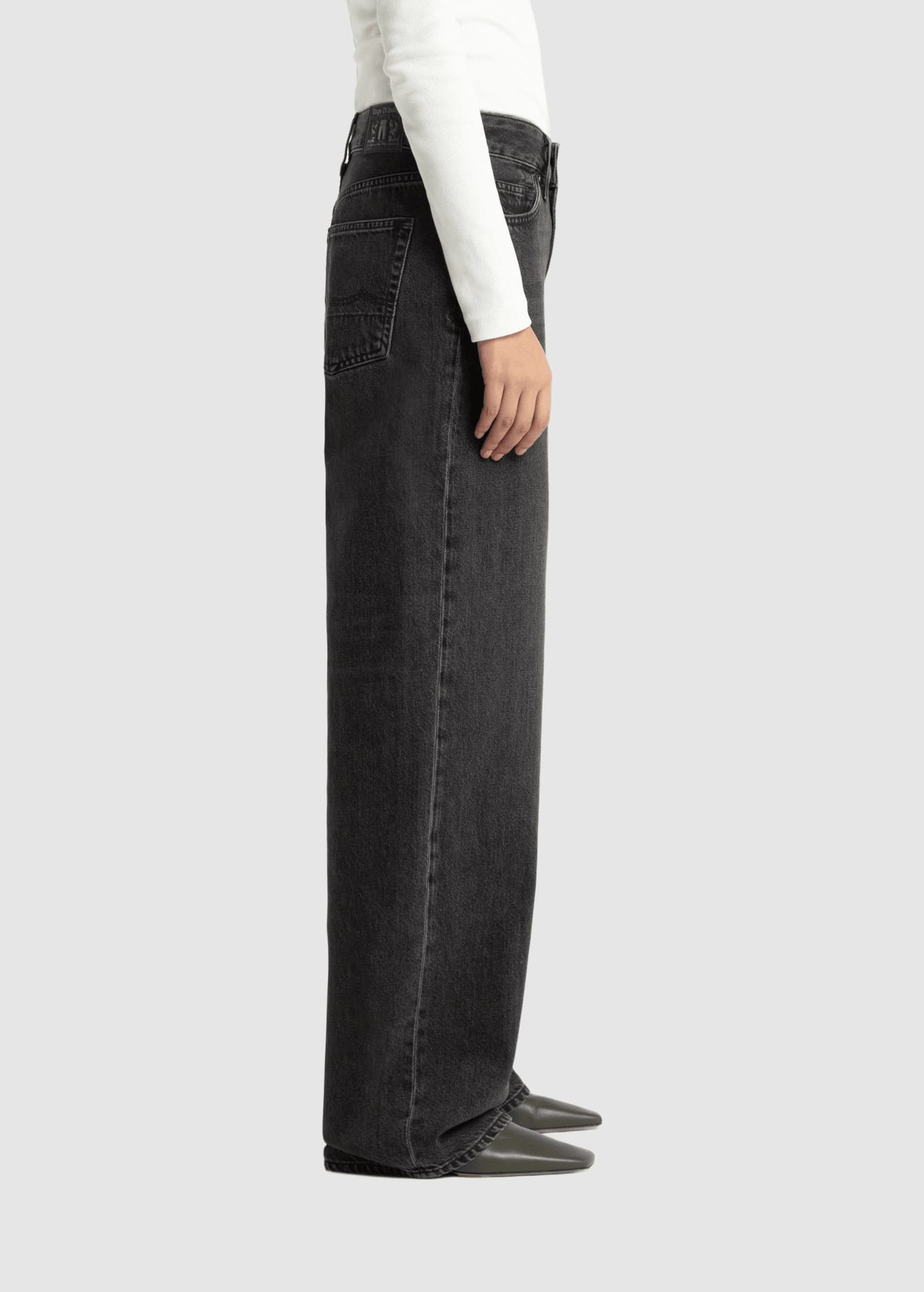 kings-of-indigo-k-o-i-joan-vilma-brown-black-worn-3.jpeg Joan Vilma Brown Black Worn