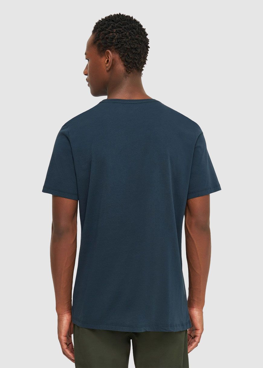 Basic T-Shirt Basic T-Shirt