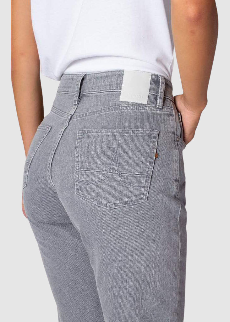 Nora Loose Tapered Nora Loose Tapered