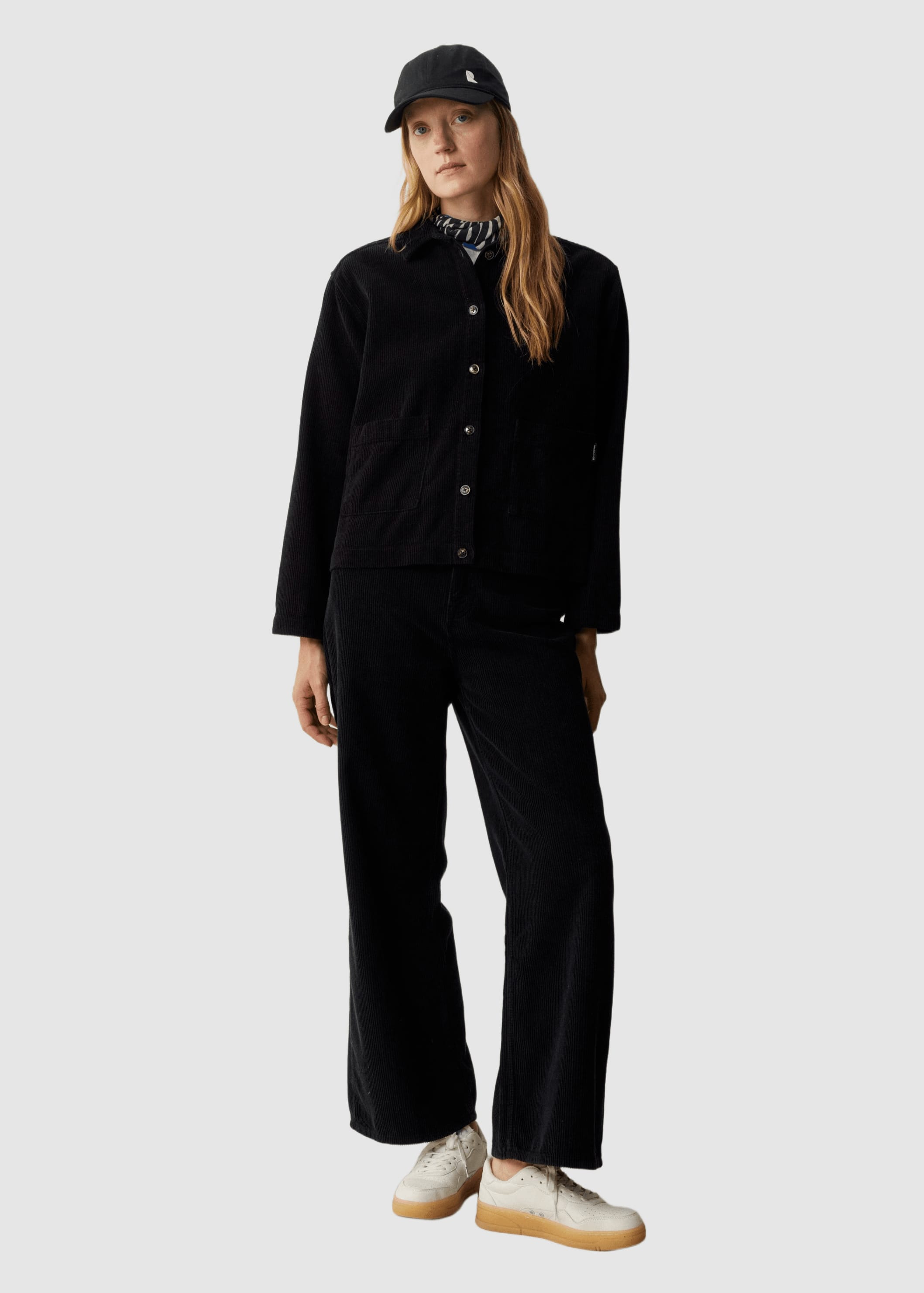 recolution-rhodea-black-4.jpeg Rhodea Black
