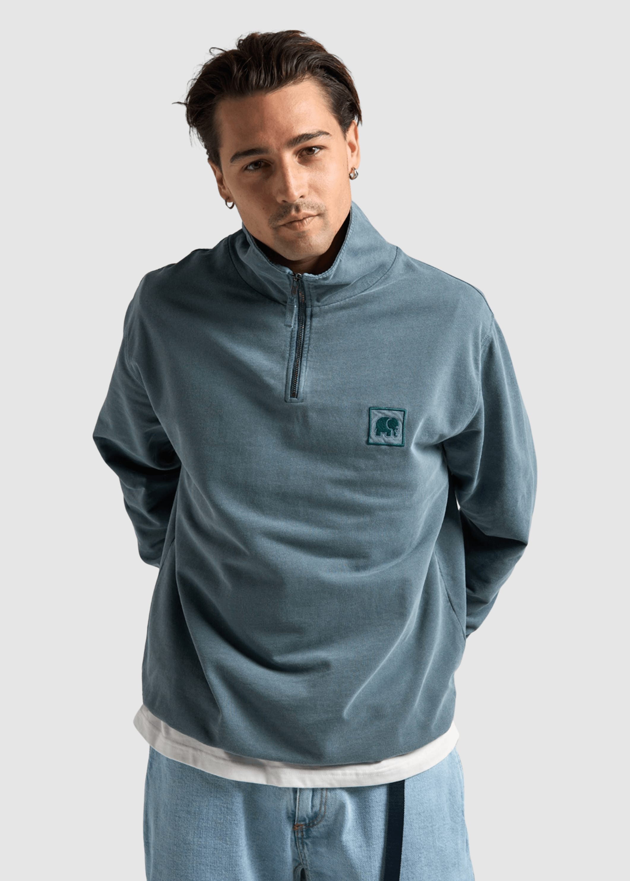 trendsplant-sauce-pigment-dyed-quarter-zip-sweater-elm-green-1.jpeg Sauce Pigment Dyed Quarter Zip Sweater Elm Green