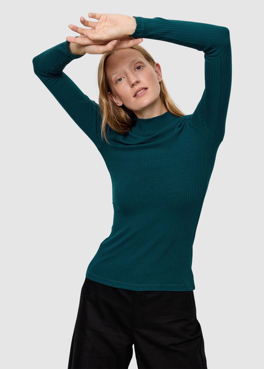 recolution_crassula_AW_25_REC_101060_Deep_Lake_Blue_3_7ed958e3eb Crassula