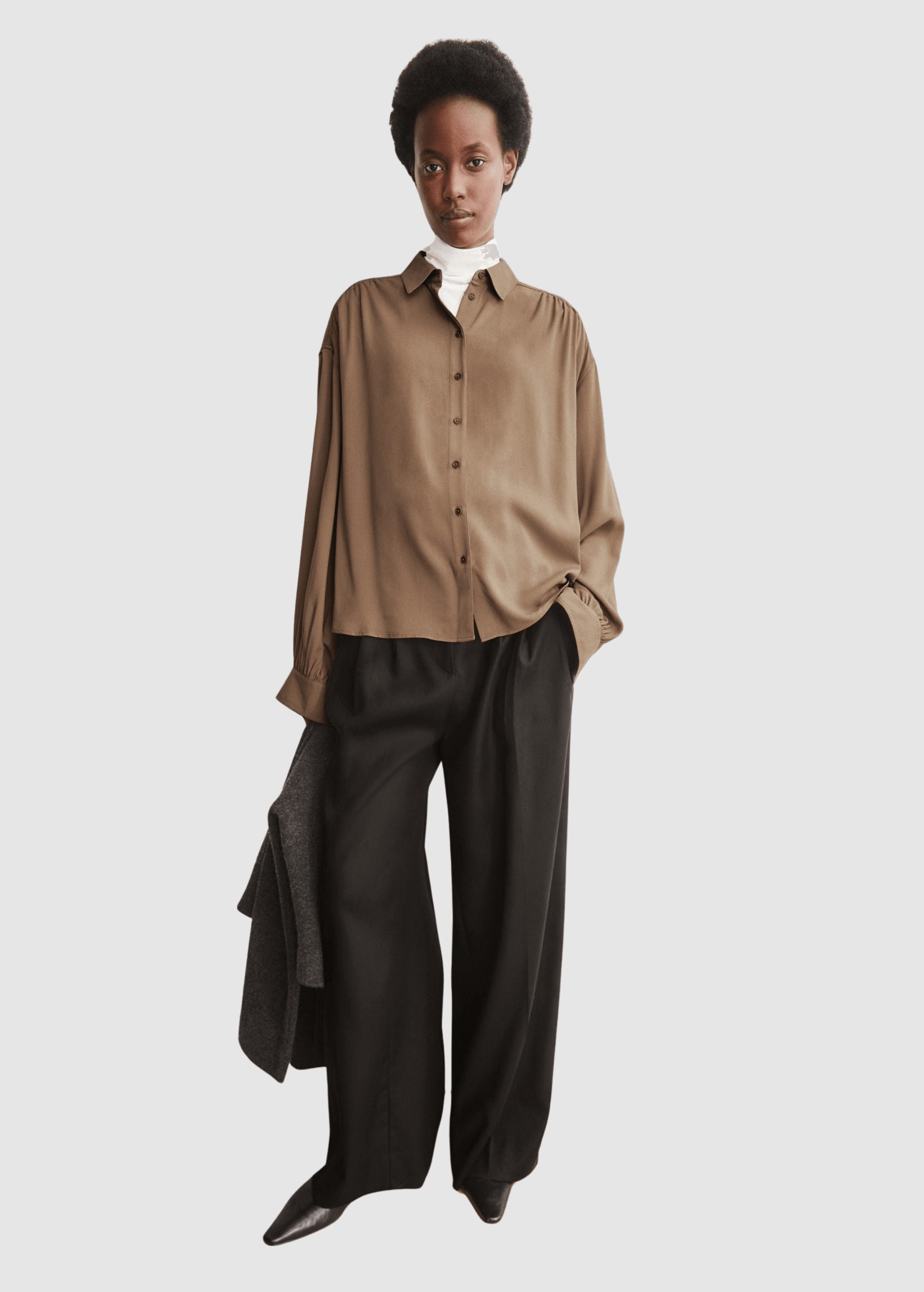 armedangels-efinaraa-ecovero-blouse-amberwood-4.jpeg Efinaraa Ecovero Blouse Amberwood