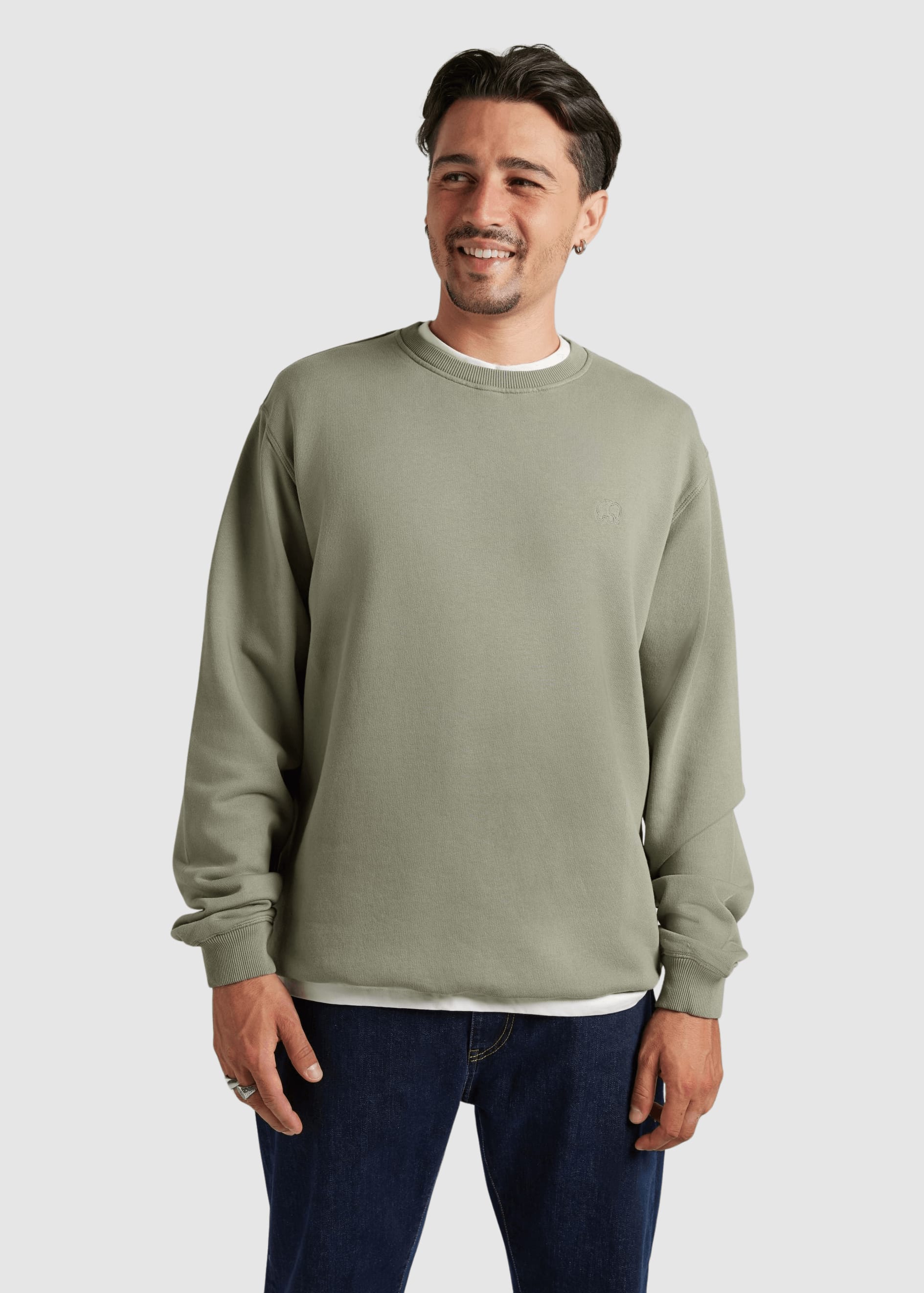 trendsplant-essential-sweatshirt-agave-green-1.jpeg Essential Sweatshirt Agave Green