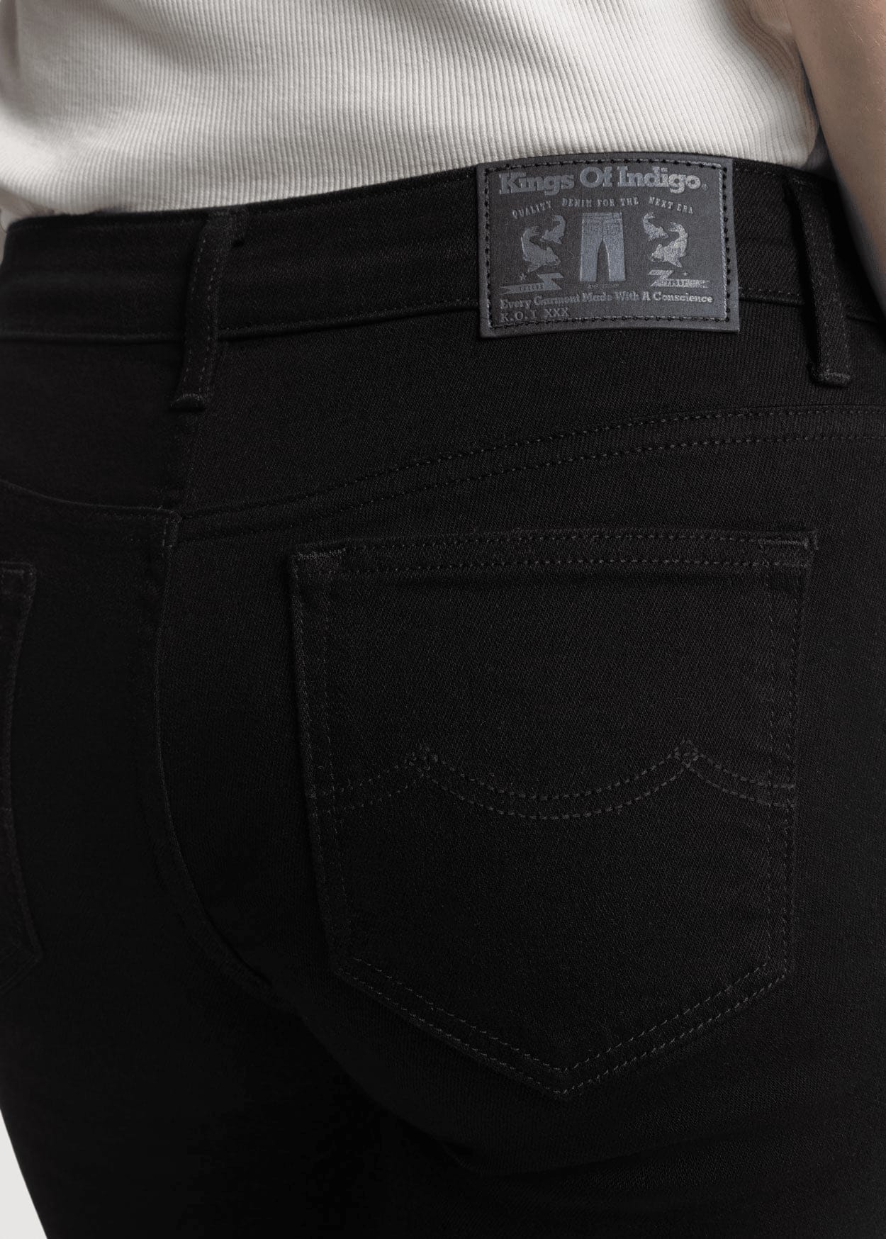 kings-of-indigo-k-o-i-emi-stay-black-rinse-5.jpeg Emi Stay Black Rinse