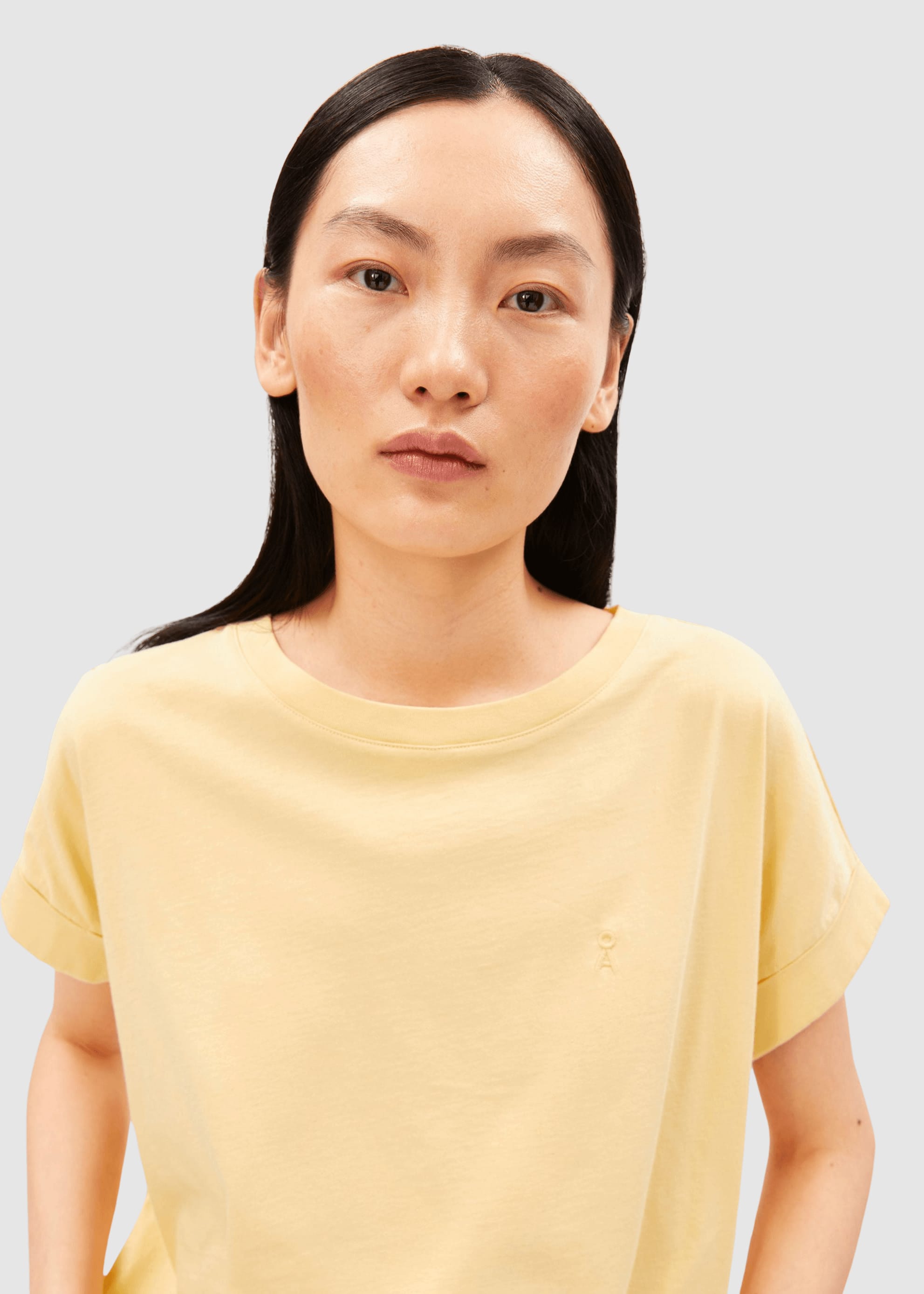 armedangels-idaara-t-shirt-golden-hay-3.jpeg Idaara T-Shirt Golden Hay
