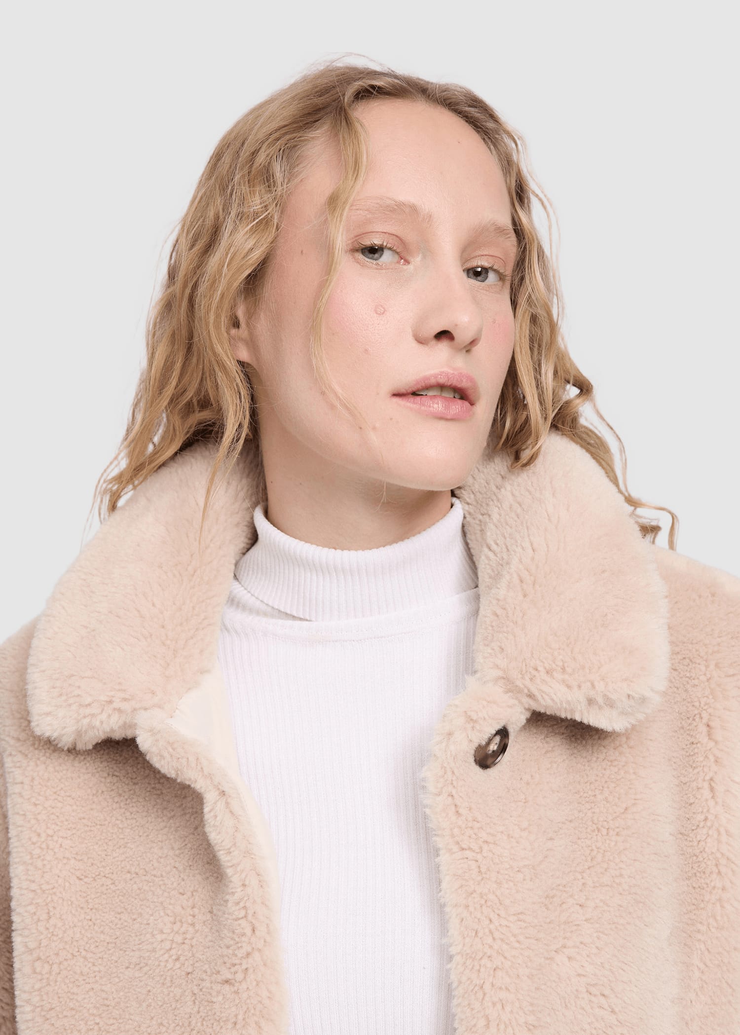 mazine-faux-fur-button-jacket-natural-5.jpeg Faux-Fur Button Jacket Natural