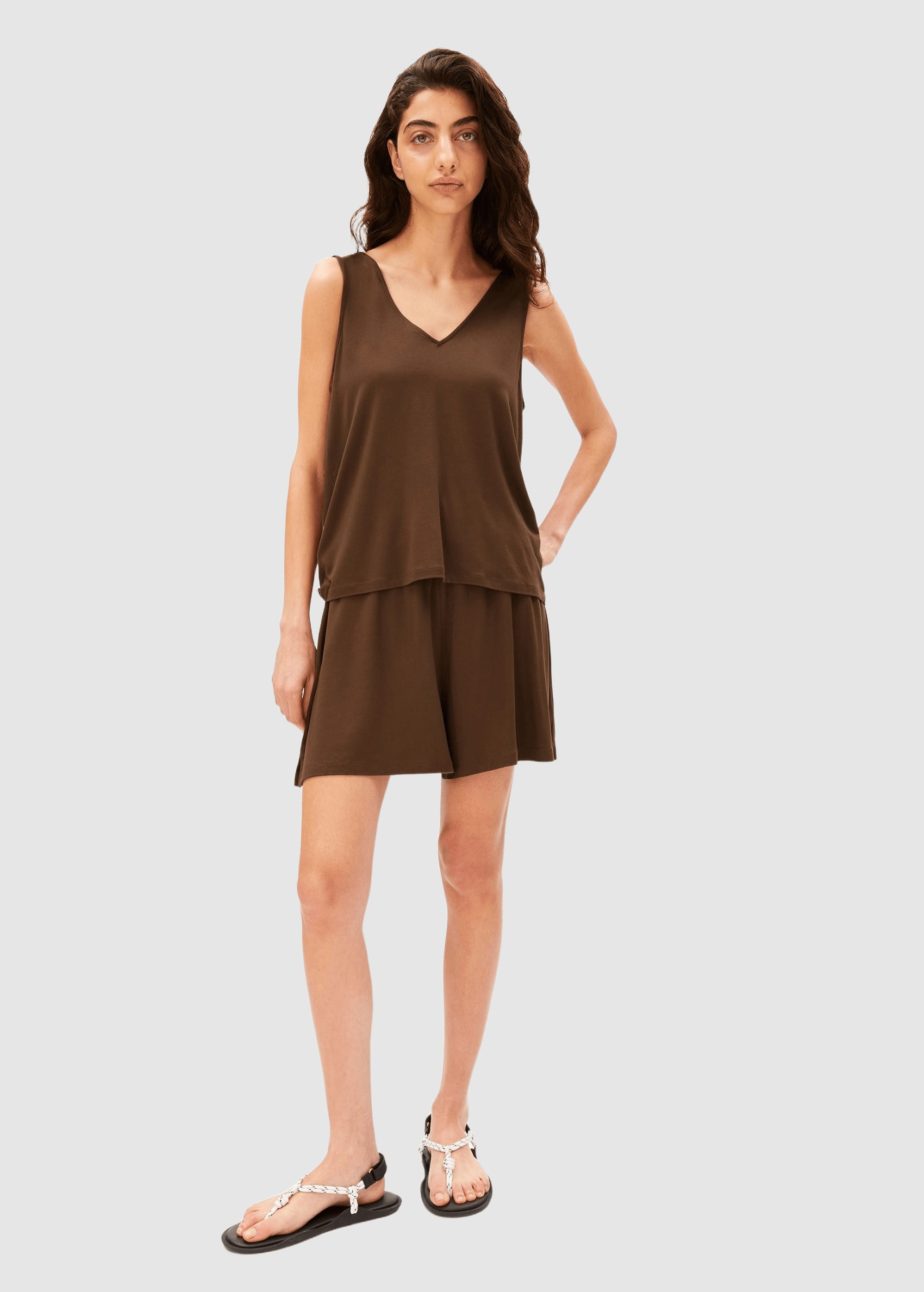 V-Neck Jersey Top Dried Palm V-Neck Jersey Top Dried Palm