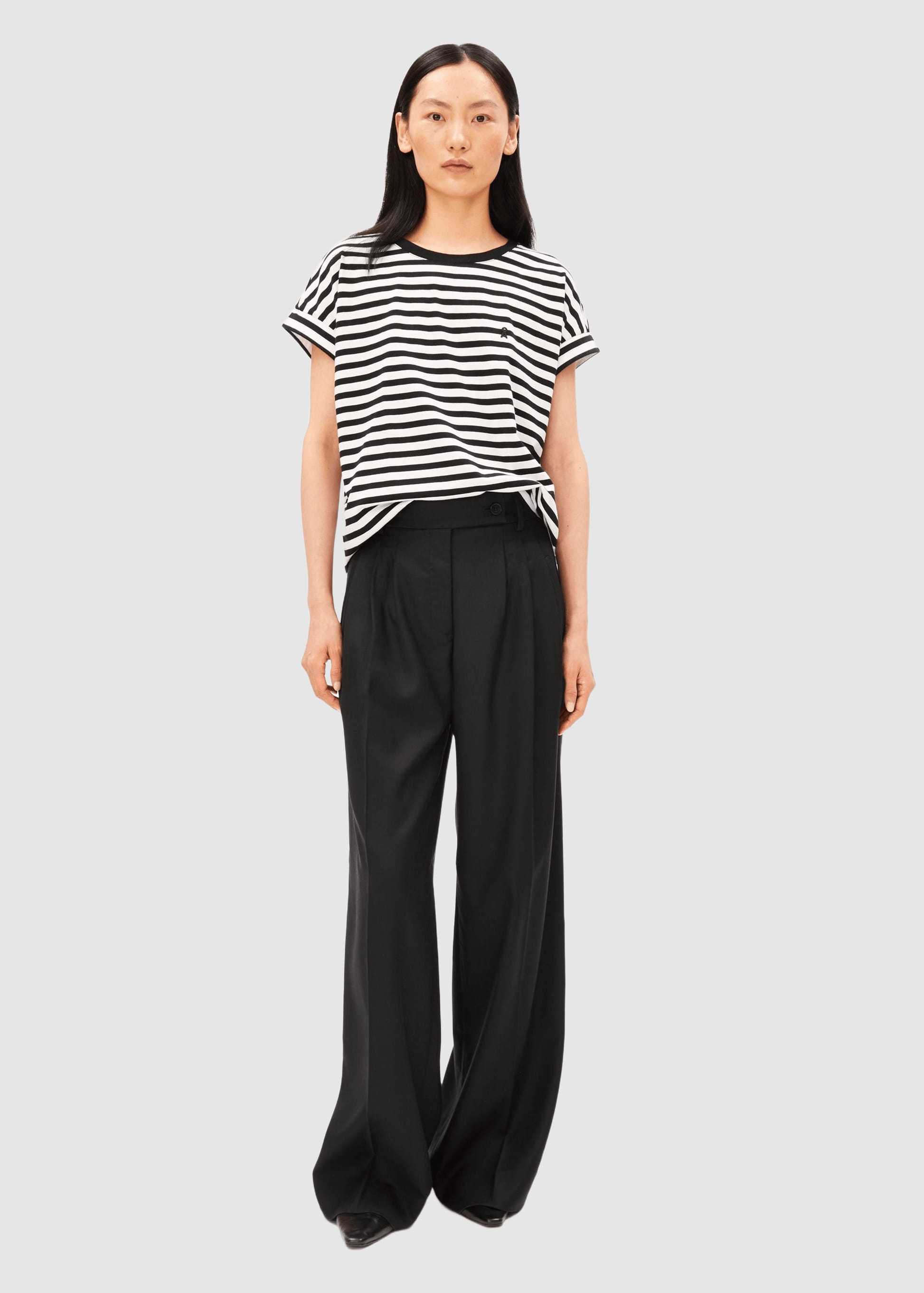 armedangels-idaara-stripe-t-shirt-white-black-3.jpeg Idaara Stripe T-Shirt White-Black