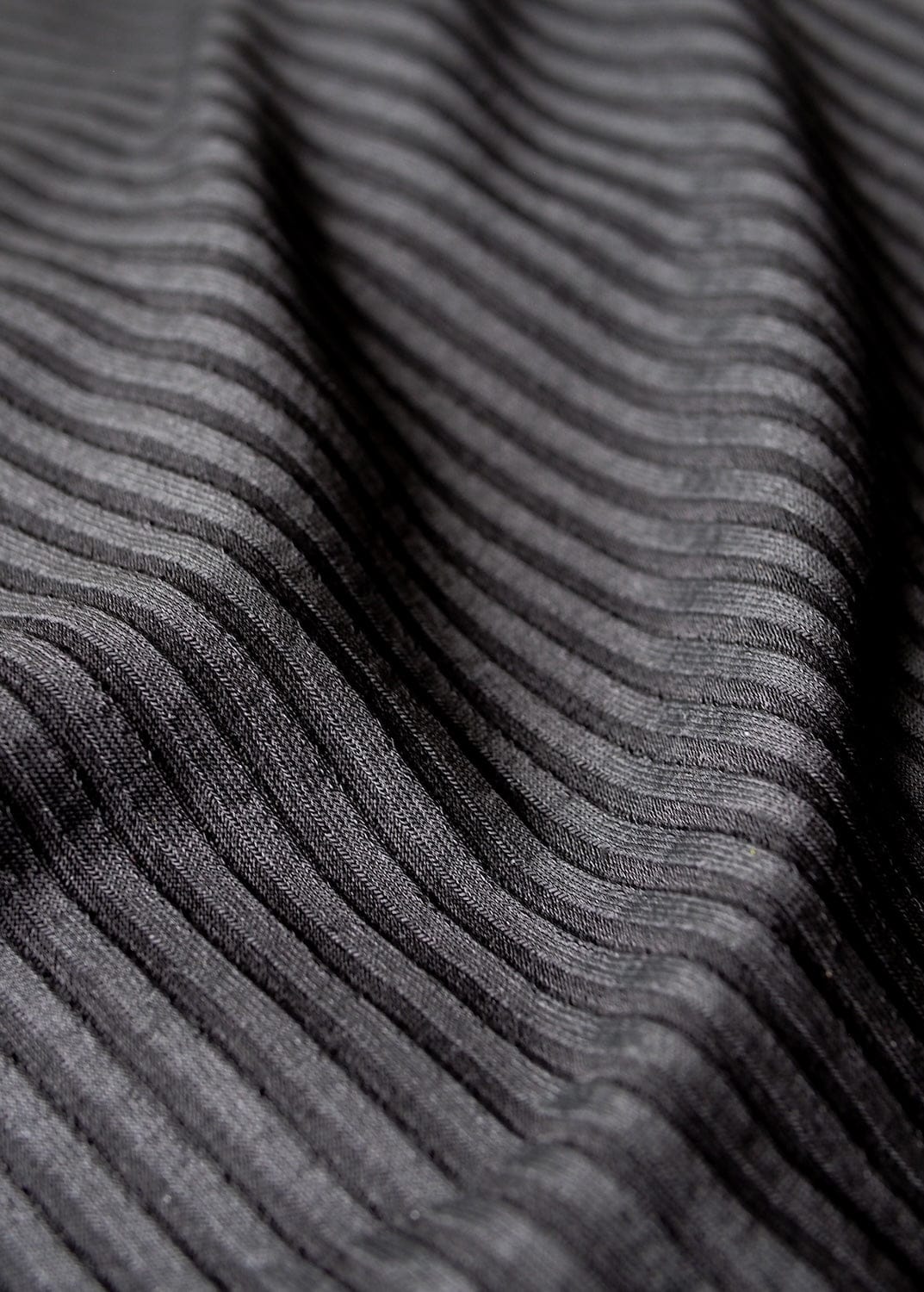 jan-n-june-mio-black-10.jpeg Nina Black