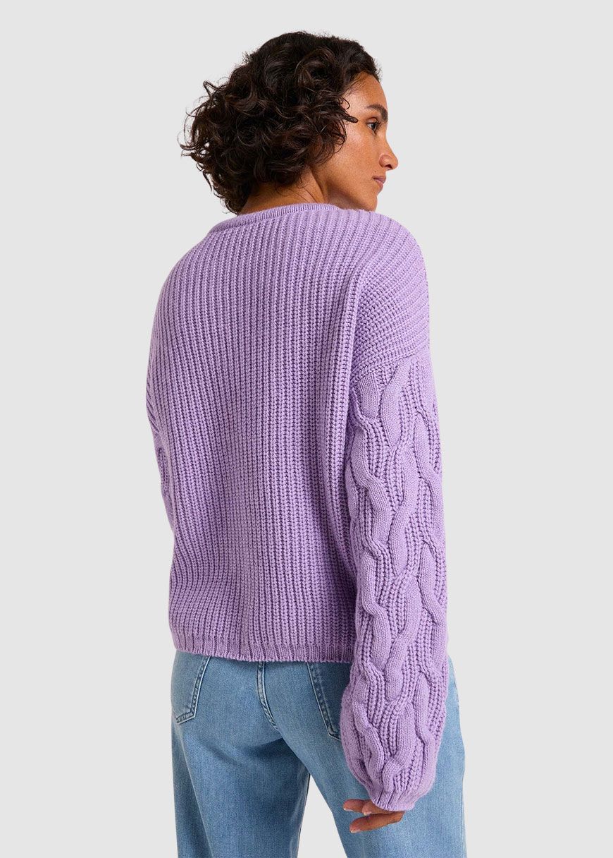 Pullover mit Zopfmuster