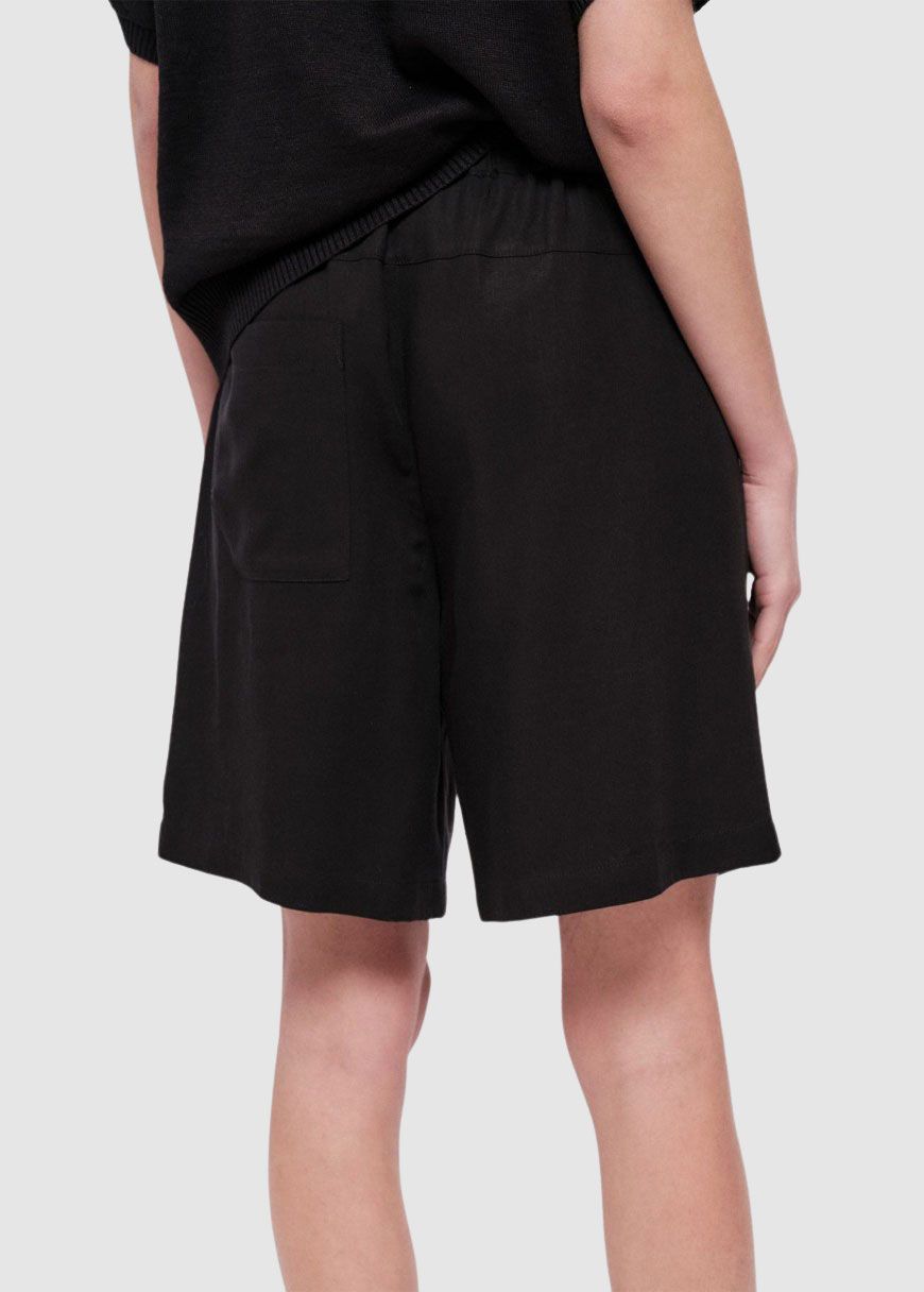 Shorts mit elastischem Bund Shorts mit elastischem Bund