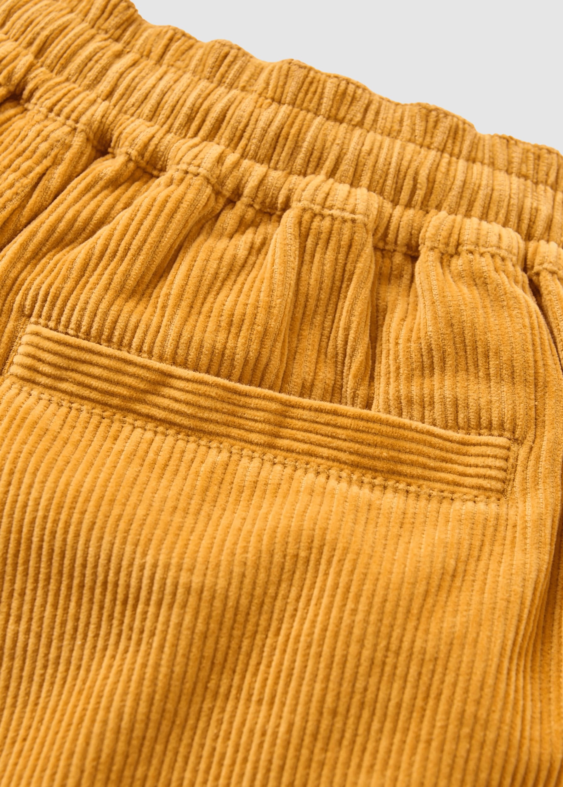 Avian Organic Cord Short 2.0 Spruce Yellow Avian Organic Cord Short 2.0 Spruce Yellow