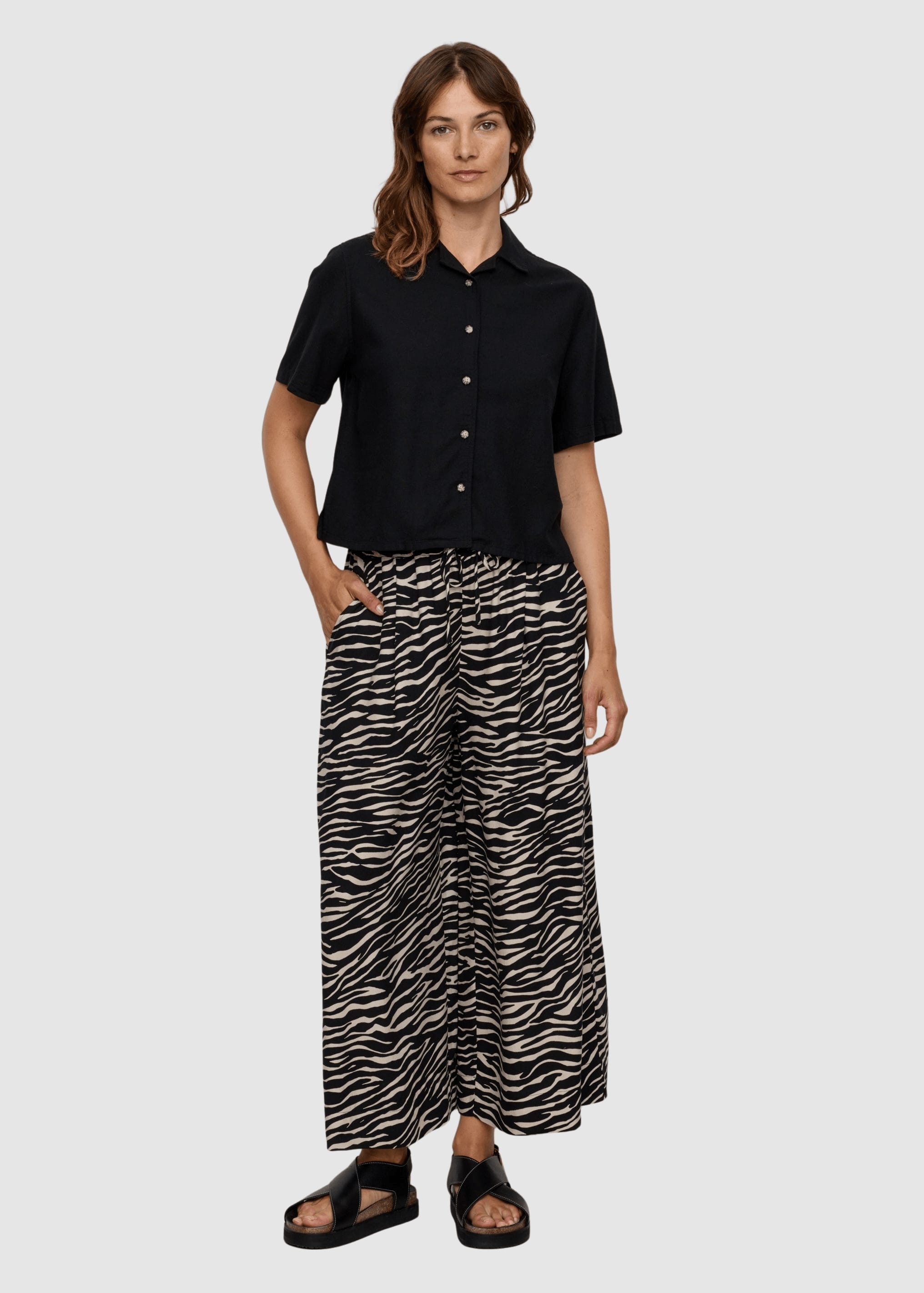 Blouse Camellia Black Blouse Camellia Black